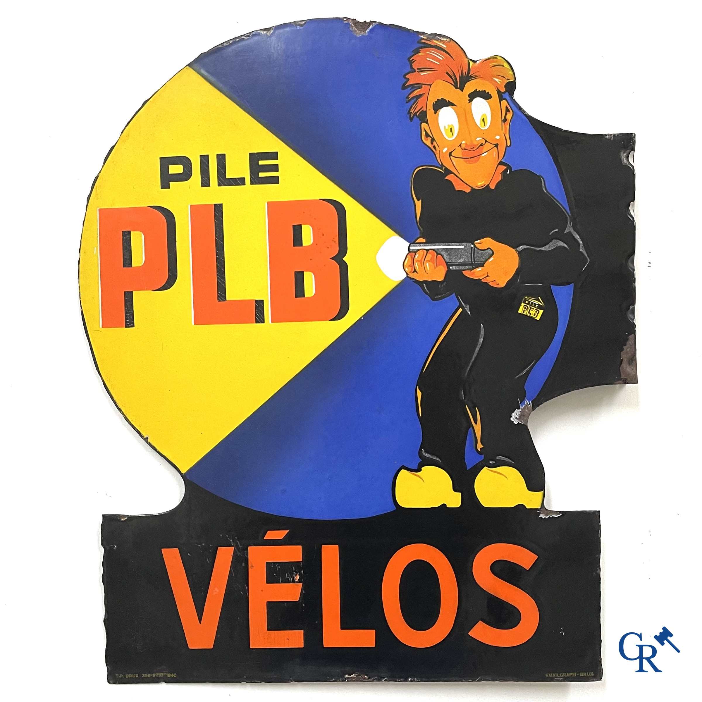 Pile PLB Vélos. Plaque émaillée publicitaire double face pour batteries de vélo PLB. Emailgraph. Bruxelles, 1940.