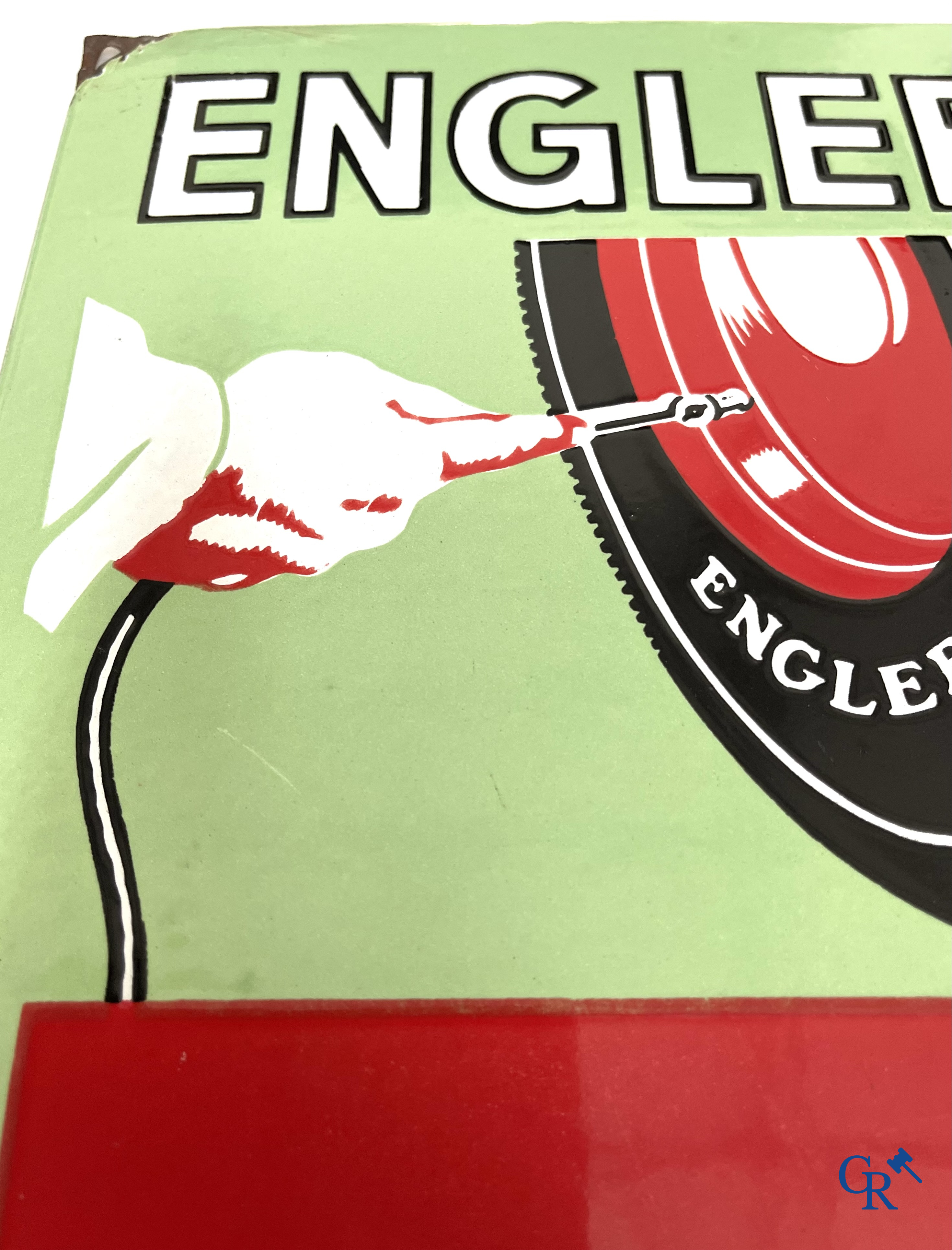 Englebert, Emaille reclamebord om de bandenspanning van Englebert banden op te geven. Foremail Bruxelles 1949.