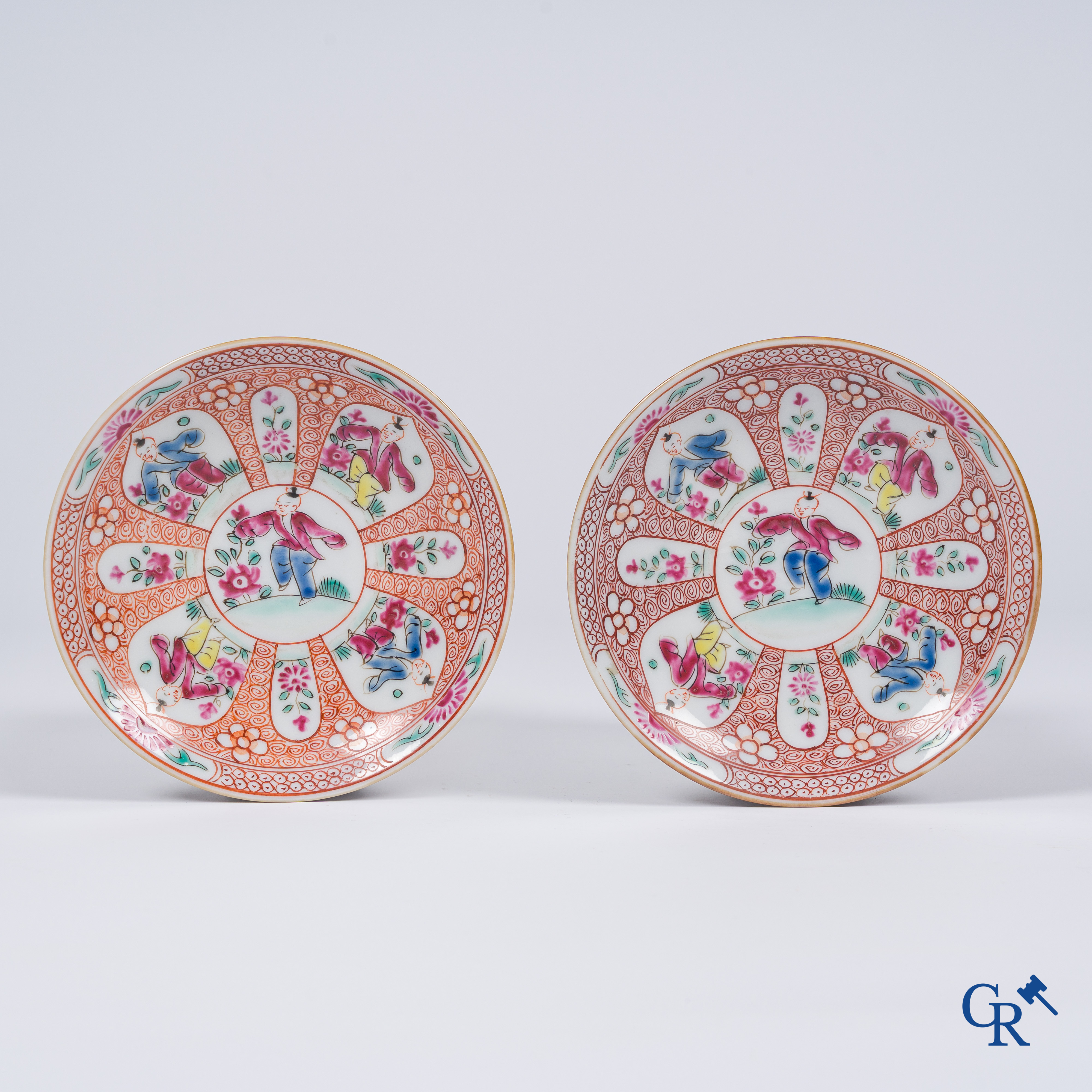 Asian Art, Chinese porcelain. A large Chinese "café au lait" bowl and saucer. 4 cups with saucers attached.