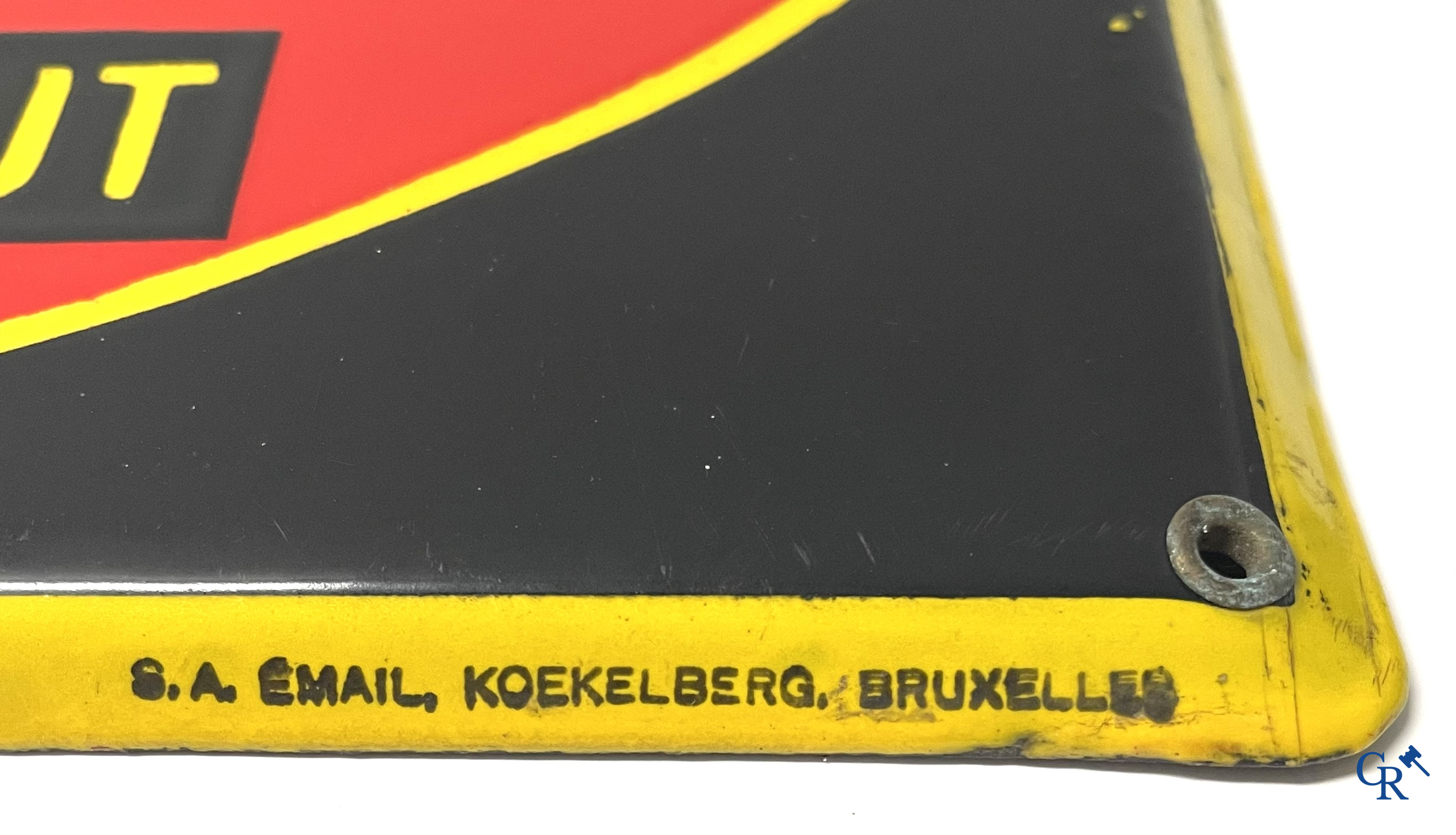 Enamel advertising sign for the beers of Omer Vanderghinste in Kortrijk. Bock-Triple-Stout. Emaillerie Koekelberg 1933.