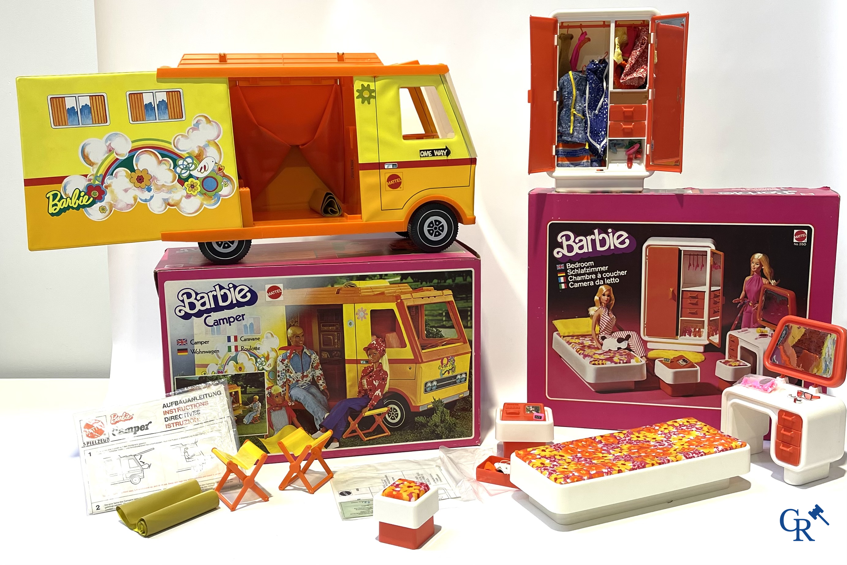 Vieux jouets. Mattel, un beau lot de poupées et attributs. Barbie, Ricky, Skipper, Ken, etc. Années 1960 et plus tard.