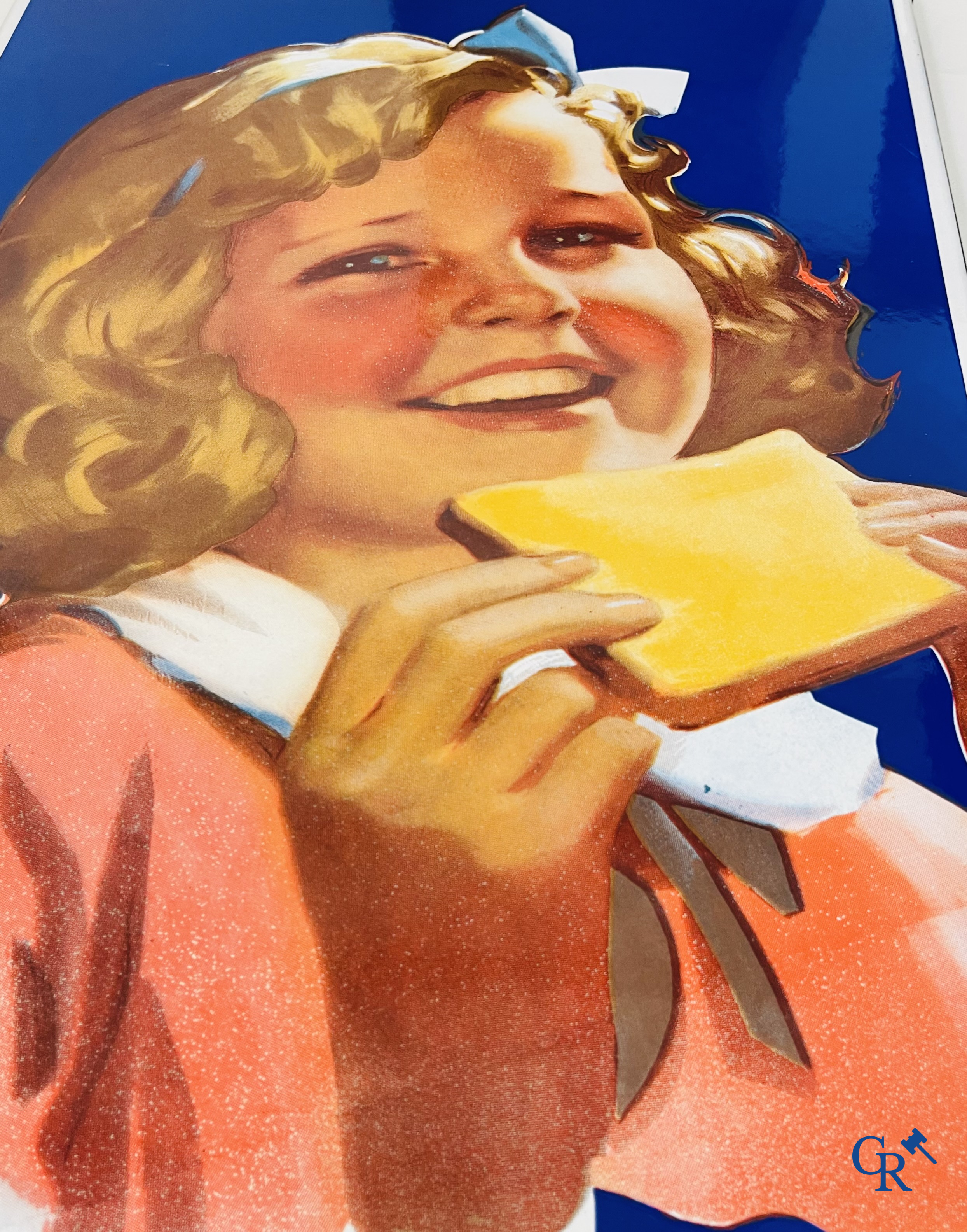 Solo, rend tout plus savoureux. Nice enamel advertising sign for Solo Margarine. Emaillerie Belge 1952.