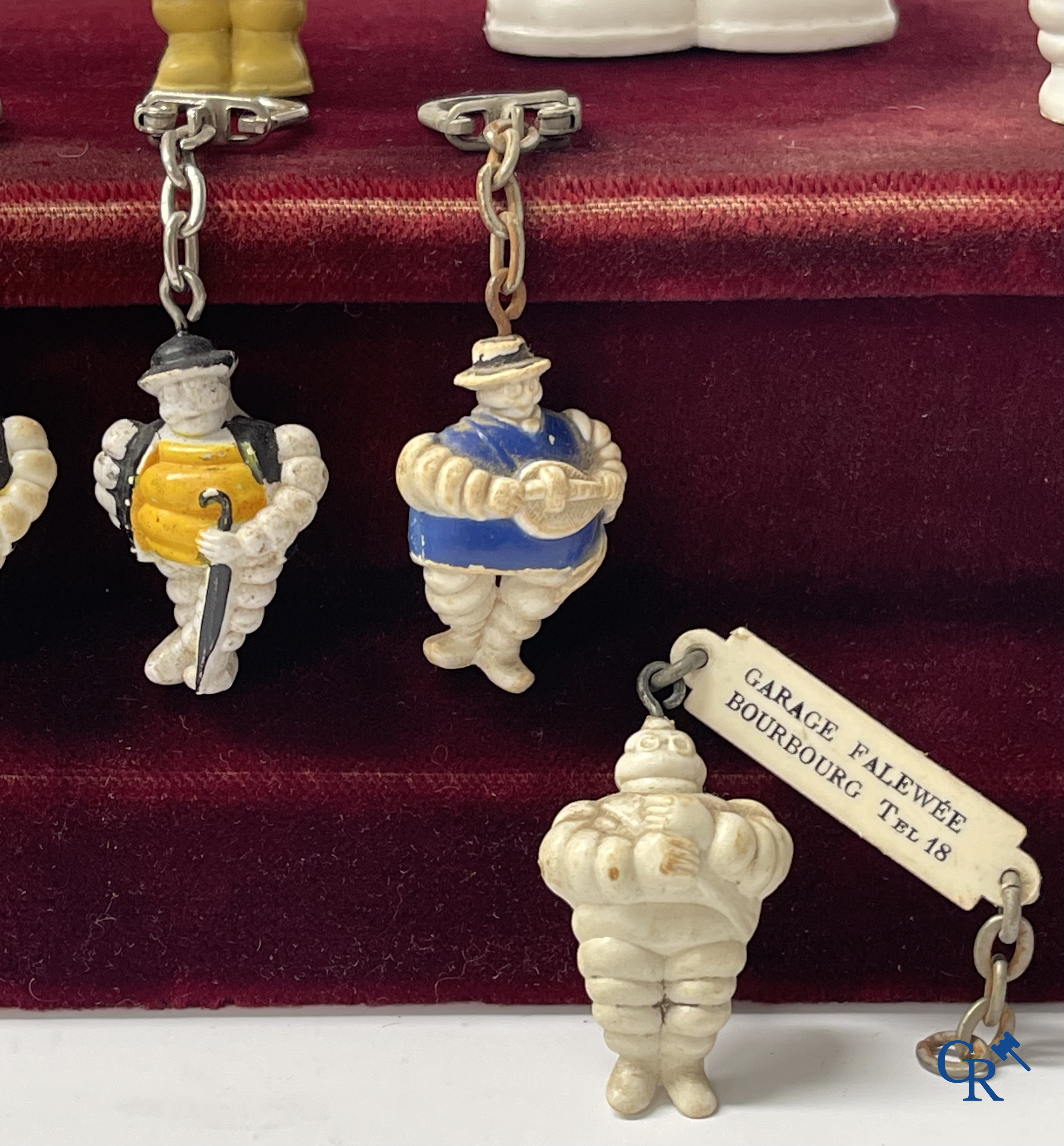 Michelin, a lot with various Bibendum figures and publicity keychains for Michelin tyres. 1950's and 1960's.