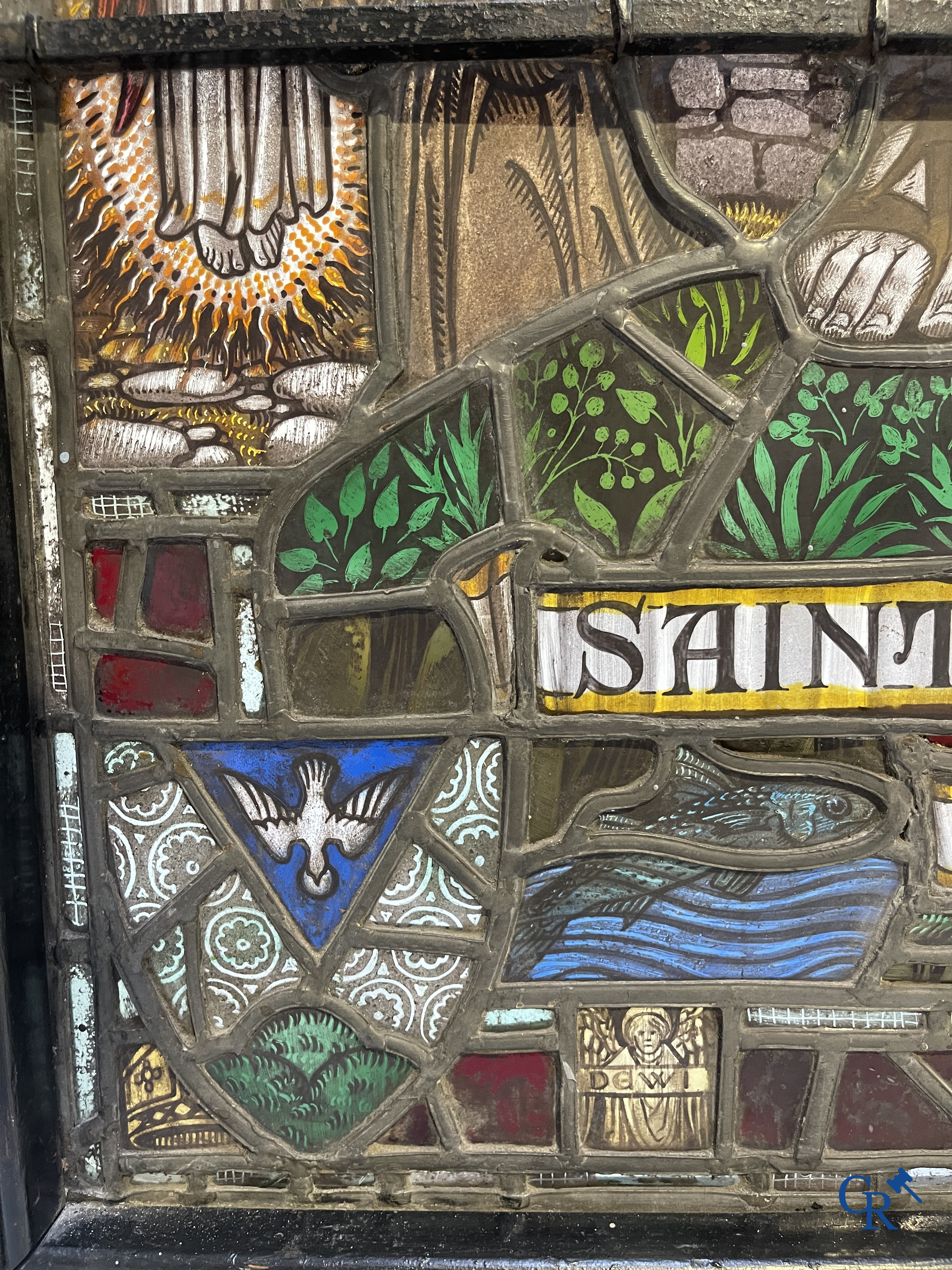 Religious objects, an exceptional stained glass with an image of Saint David. 19th century.