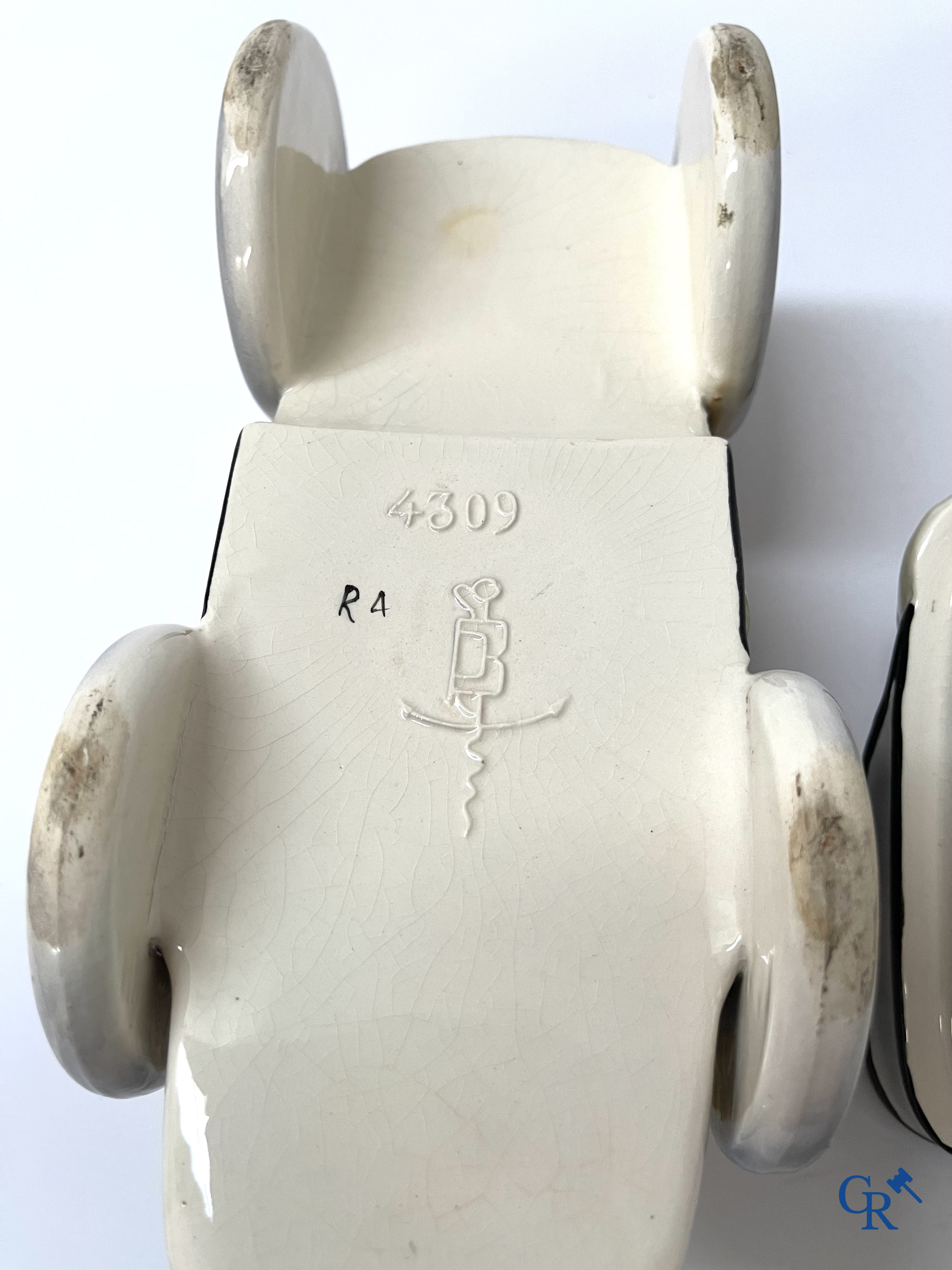 Faïencerie Fives Lille. L'Automobiliste, a large tobacco jar in the shape of a vintage car with a driver. Around 1910.