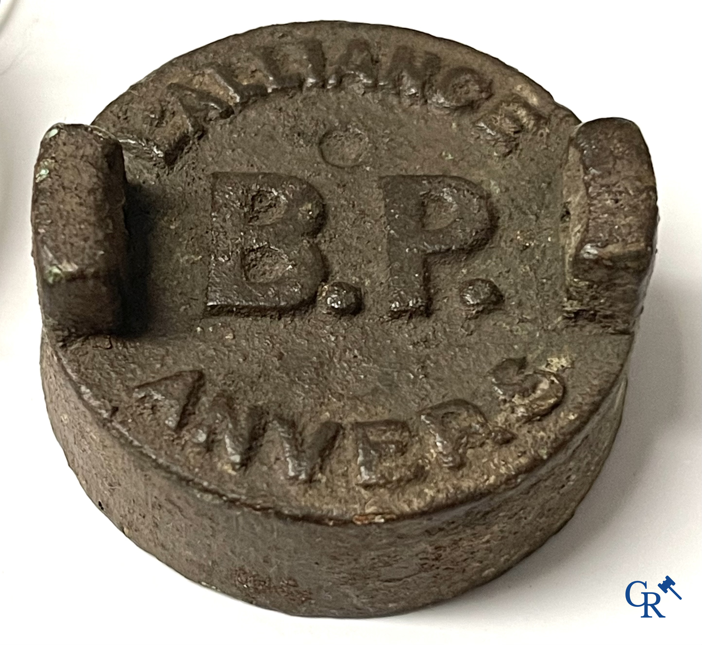 Automobilia, een kavel met diverse verzamelobjecten, Michelin, Castrol, Citroën, Rosengart, BP, enz.