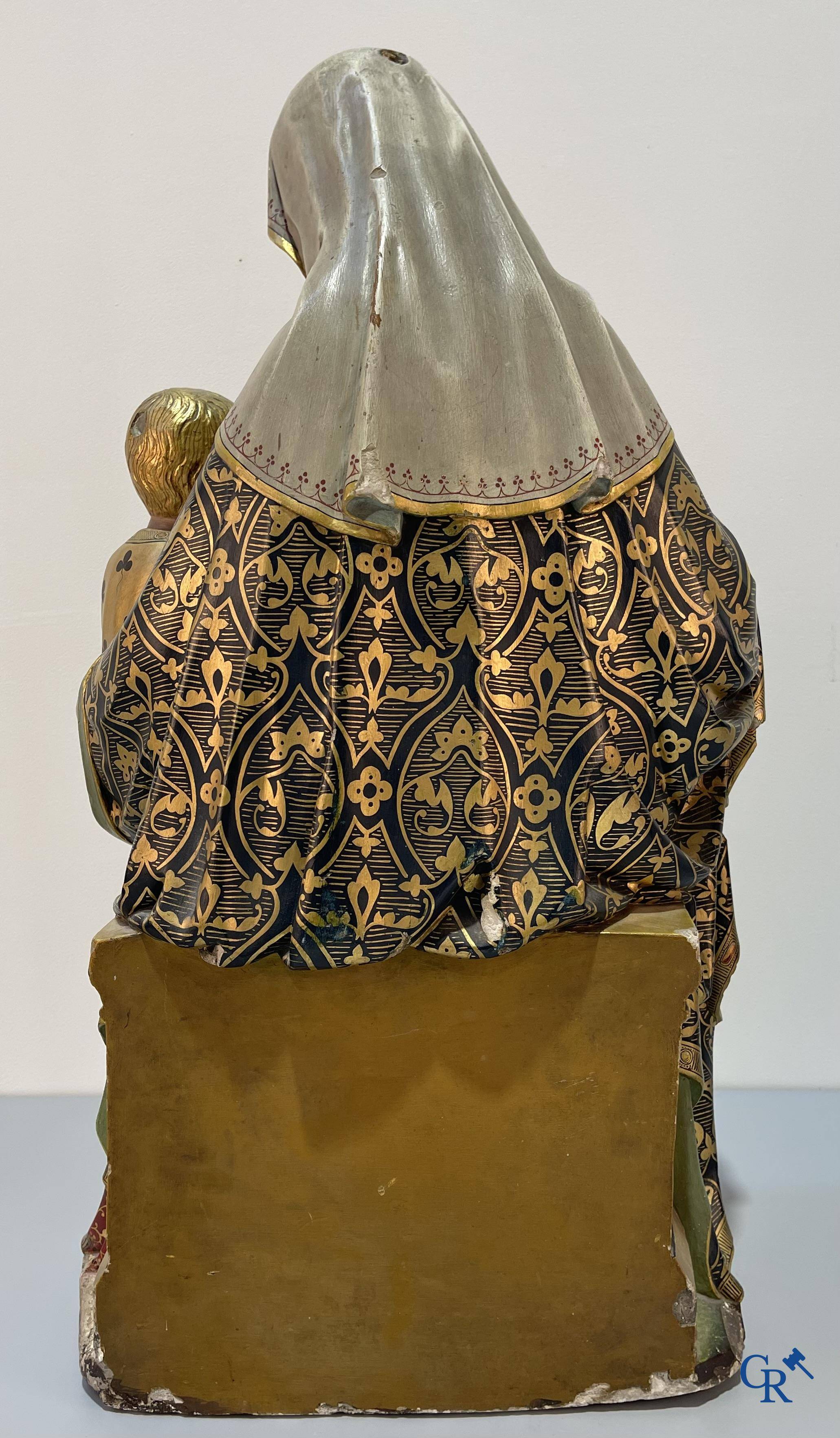 Religious objects, representation of Sint Barbara and Sint Anna ten Drieën in original polychromy. Late 19th century.