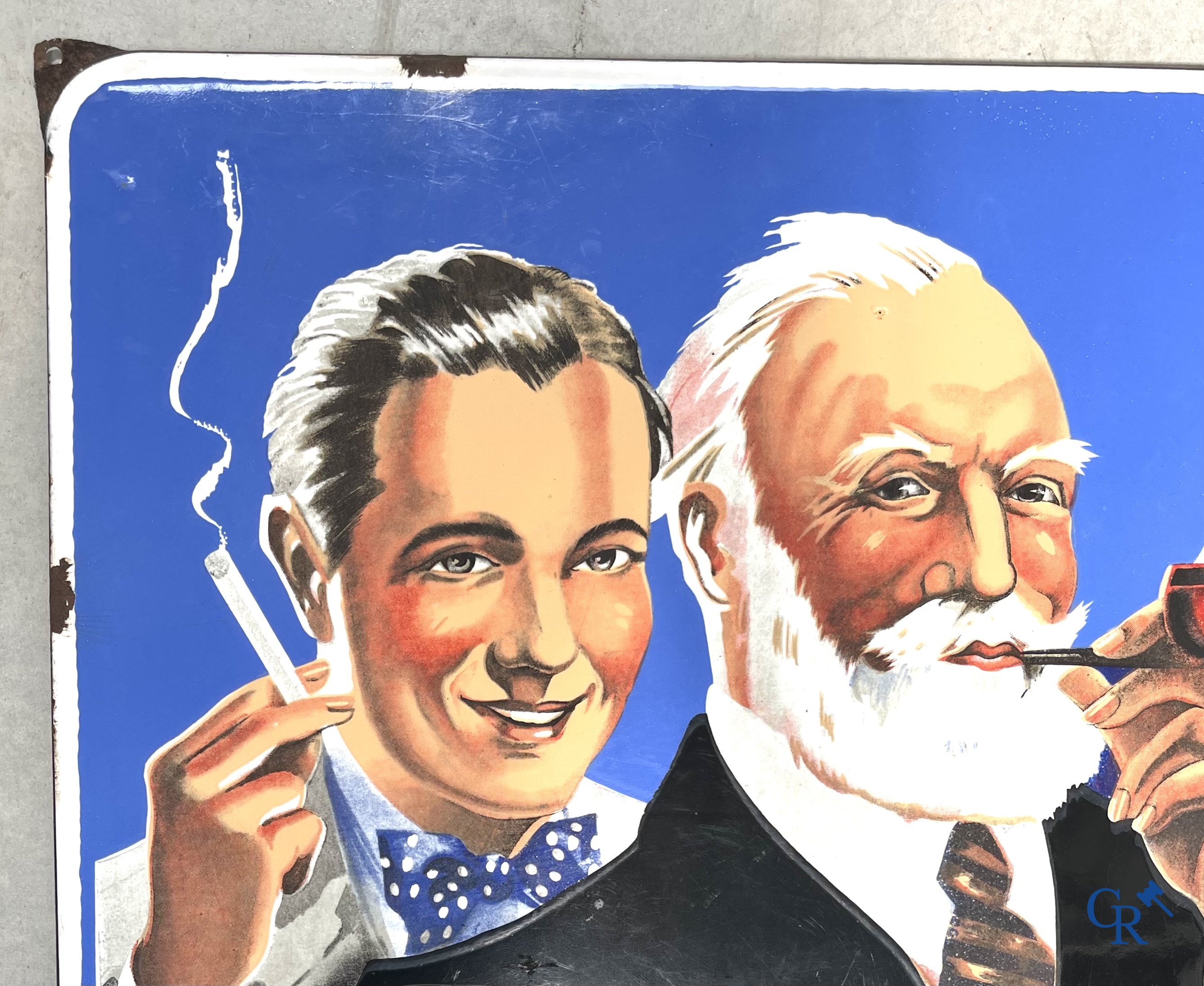 AJJA, Emaille reclamebord voor de tabakswaren van AJJA. Emaillerie Odon Warland. T.P. Bruxelles 1951.