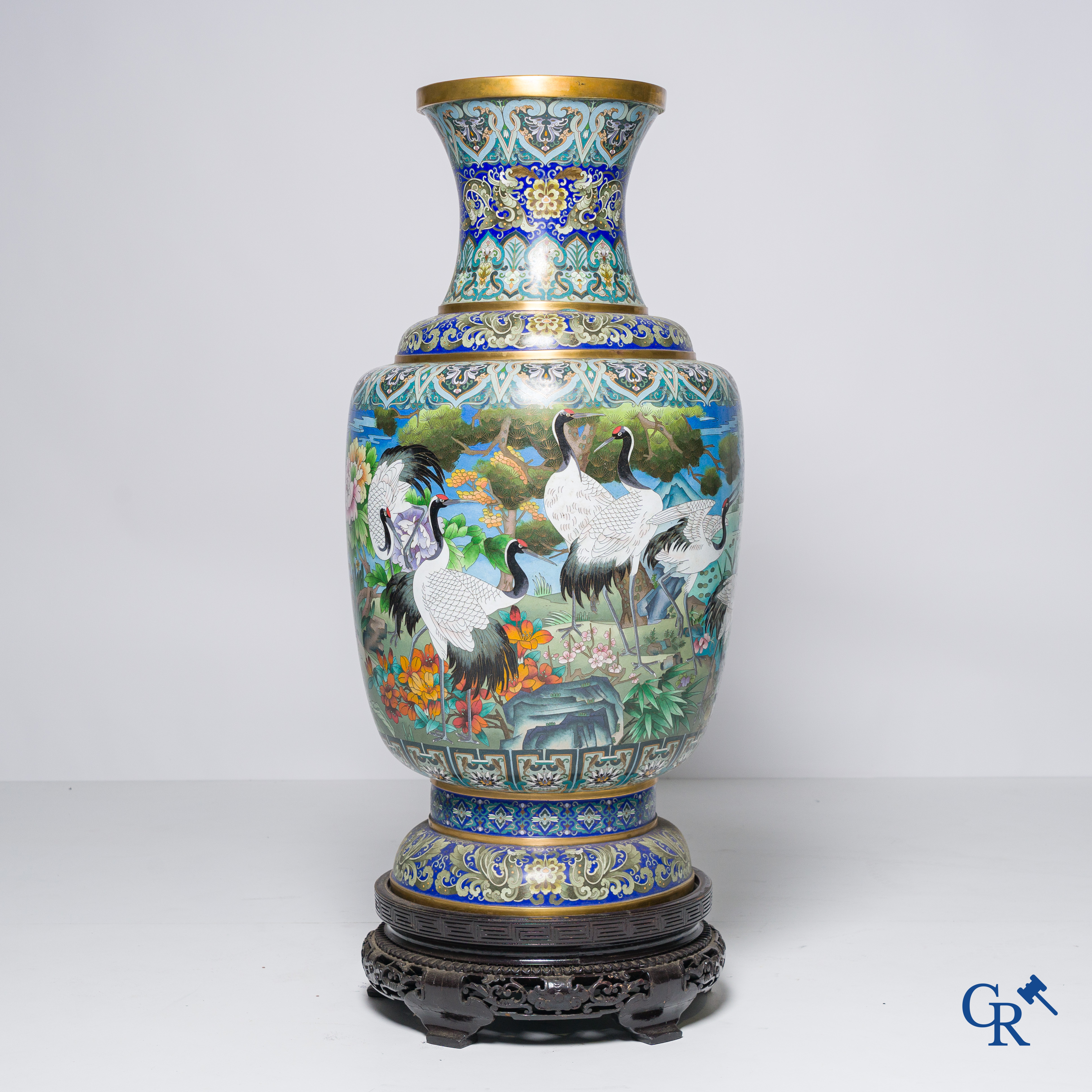 Asian Art, a massive cloisonné vase with cranes. 20th century.