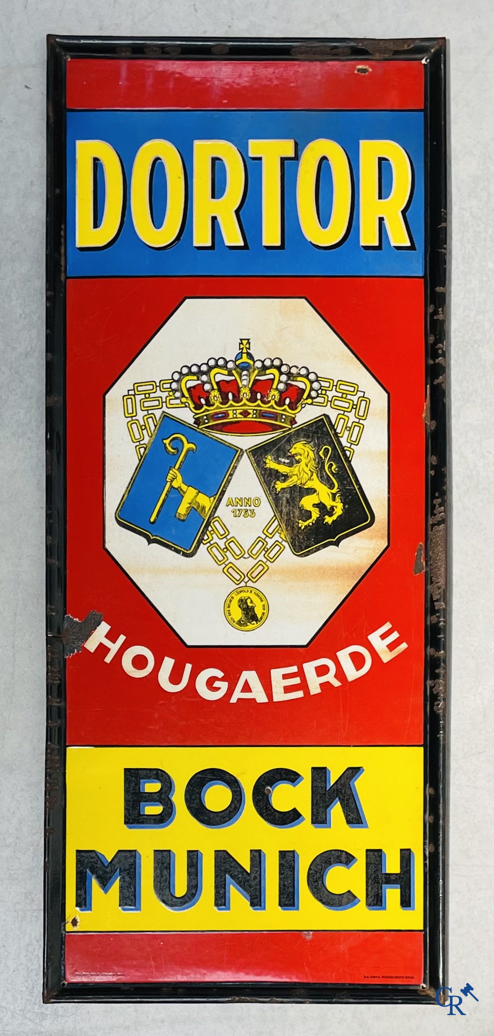 Dortor Hougaerde, Bock Munich. Emaille reclamebord uit 1939 voor de Brouwerij van Hougaerde. Email. Koekelberg.