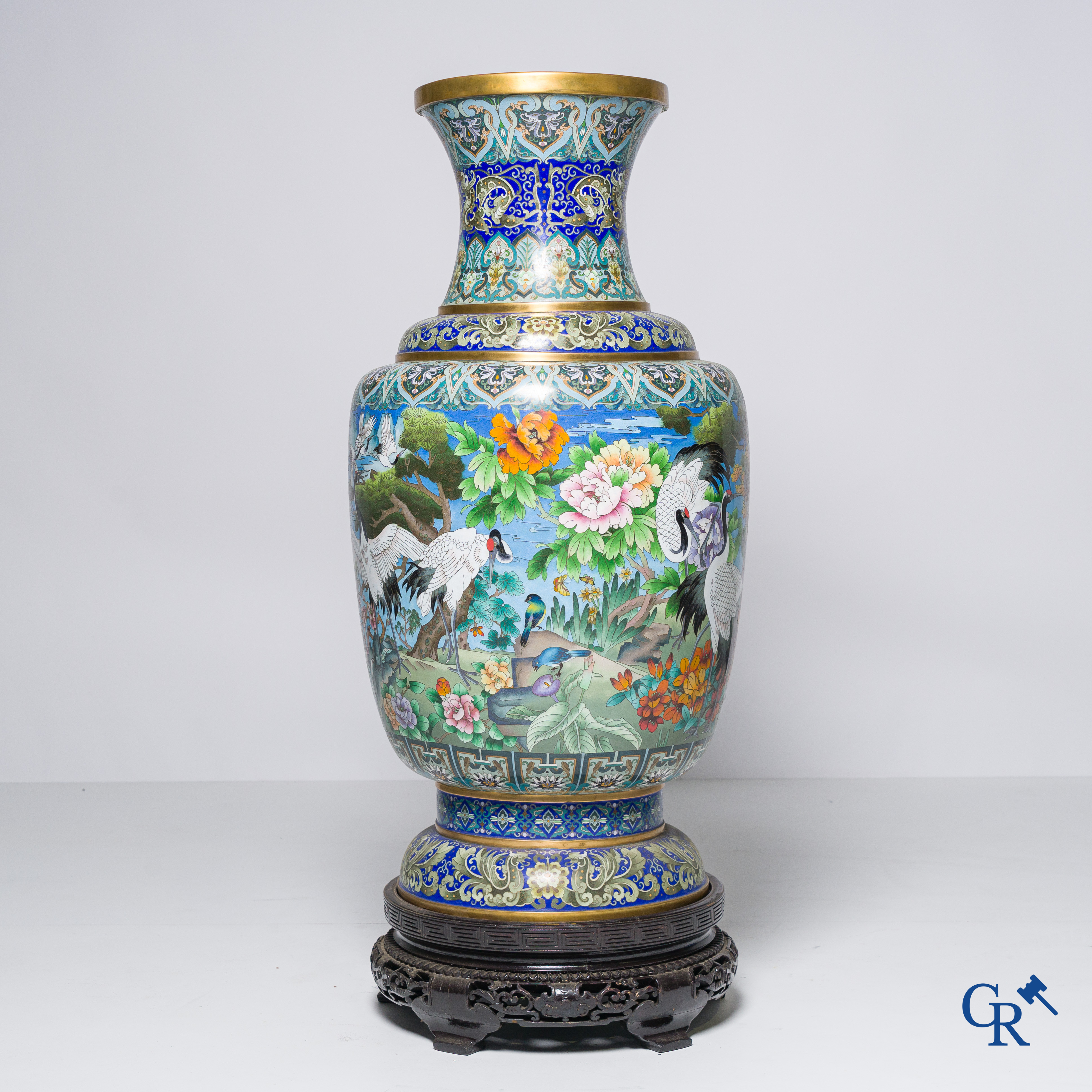Asian Art, a massive cloisonné vase with cranes. 20th century.