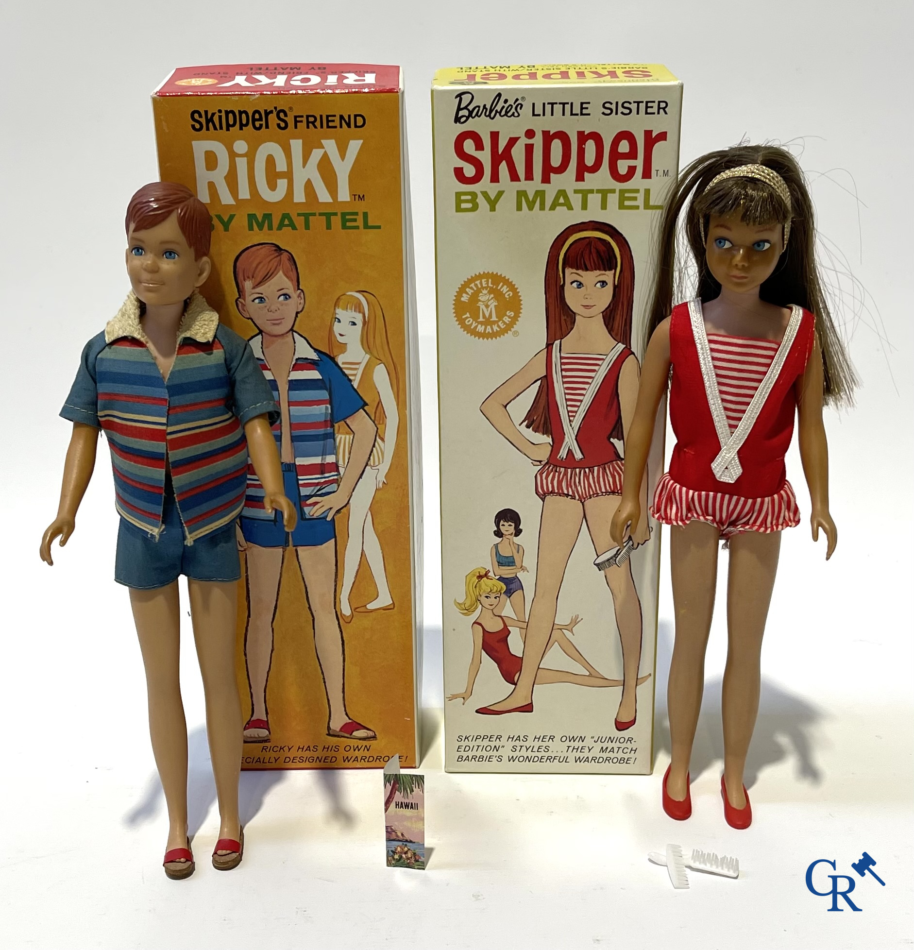 Vieux jouets. Mattel, un beau lot de poupées et attributs. Barbie, Ricky, Skipper, Ken, etc. Années 1960 et plus tard.