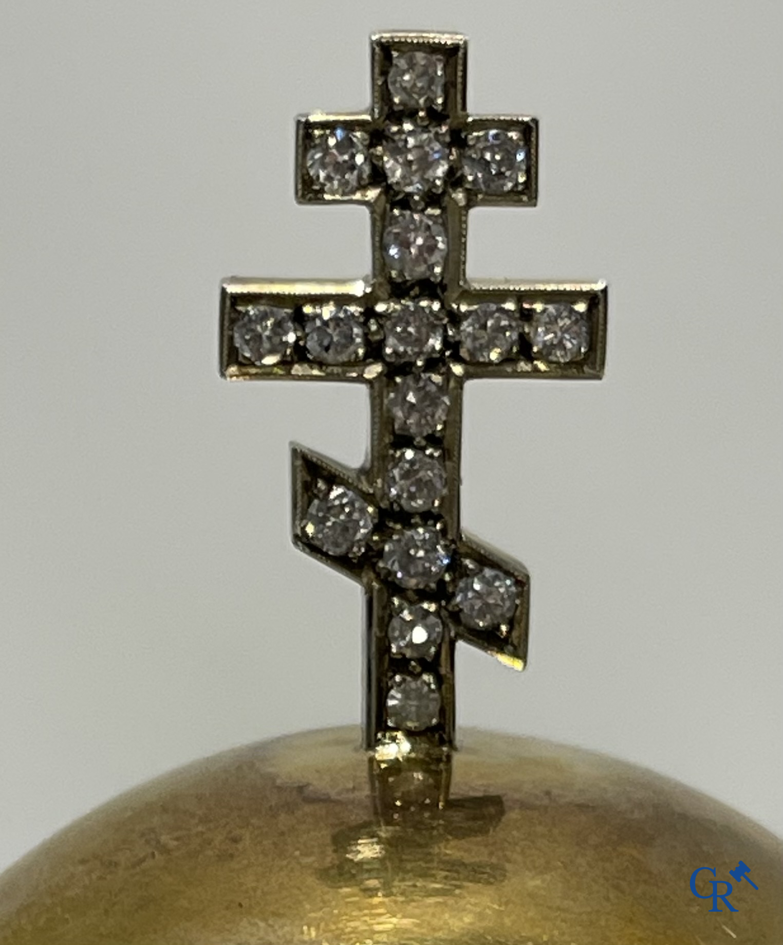 Objets religieux, un ciboria partie en vermeil avec 17 diamants taille brillant incorporés. 1ère titre. 19ème siècle.