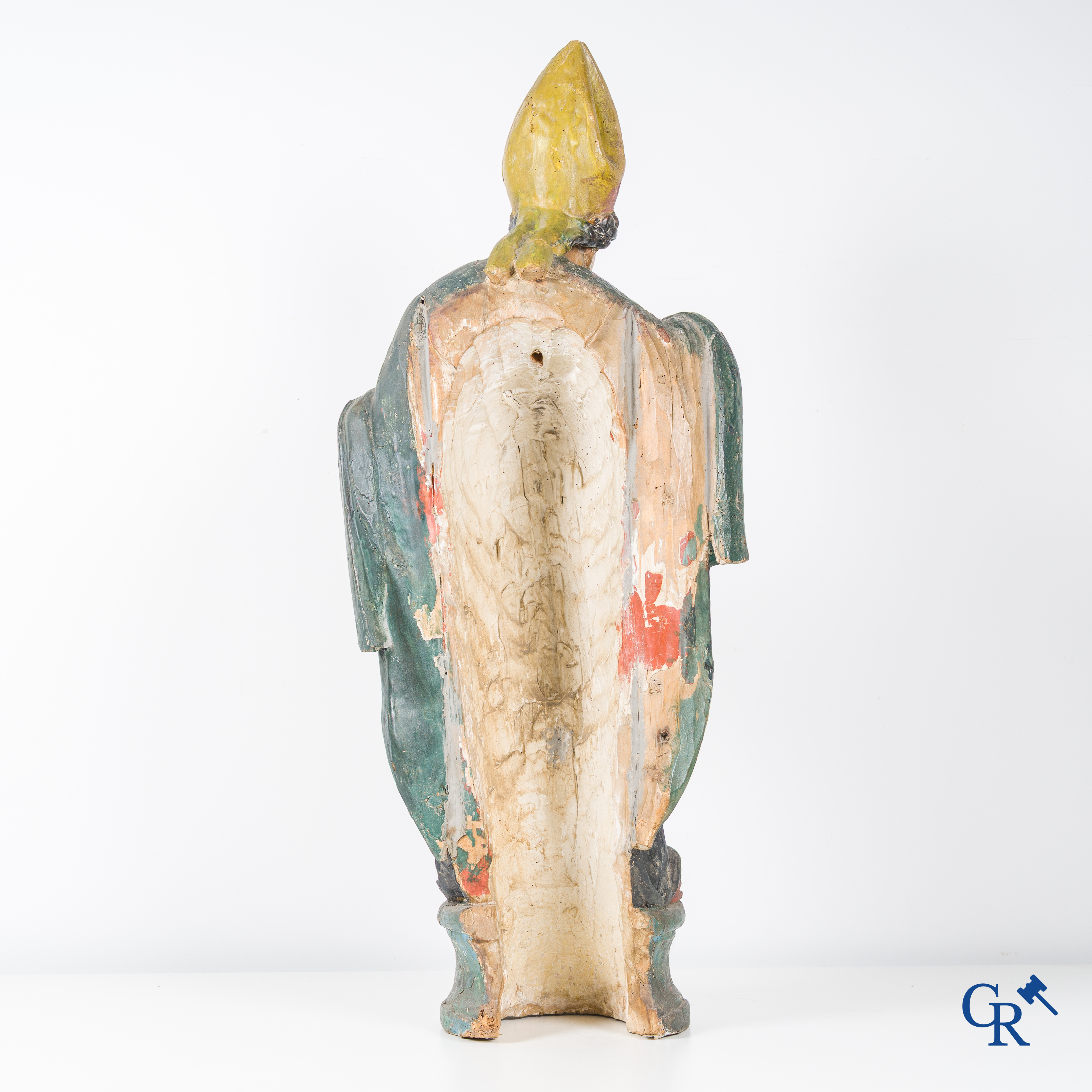 Religious objects, A wooden polychrome staute with a hollowed-out back. 18th century.