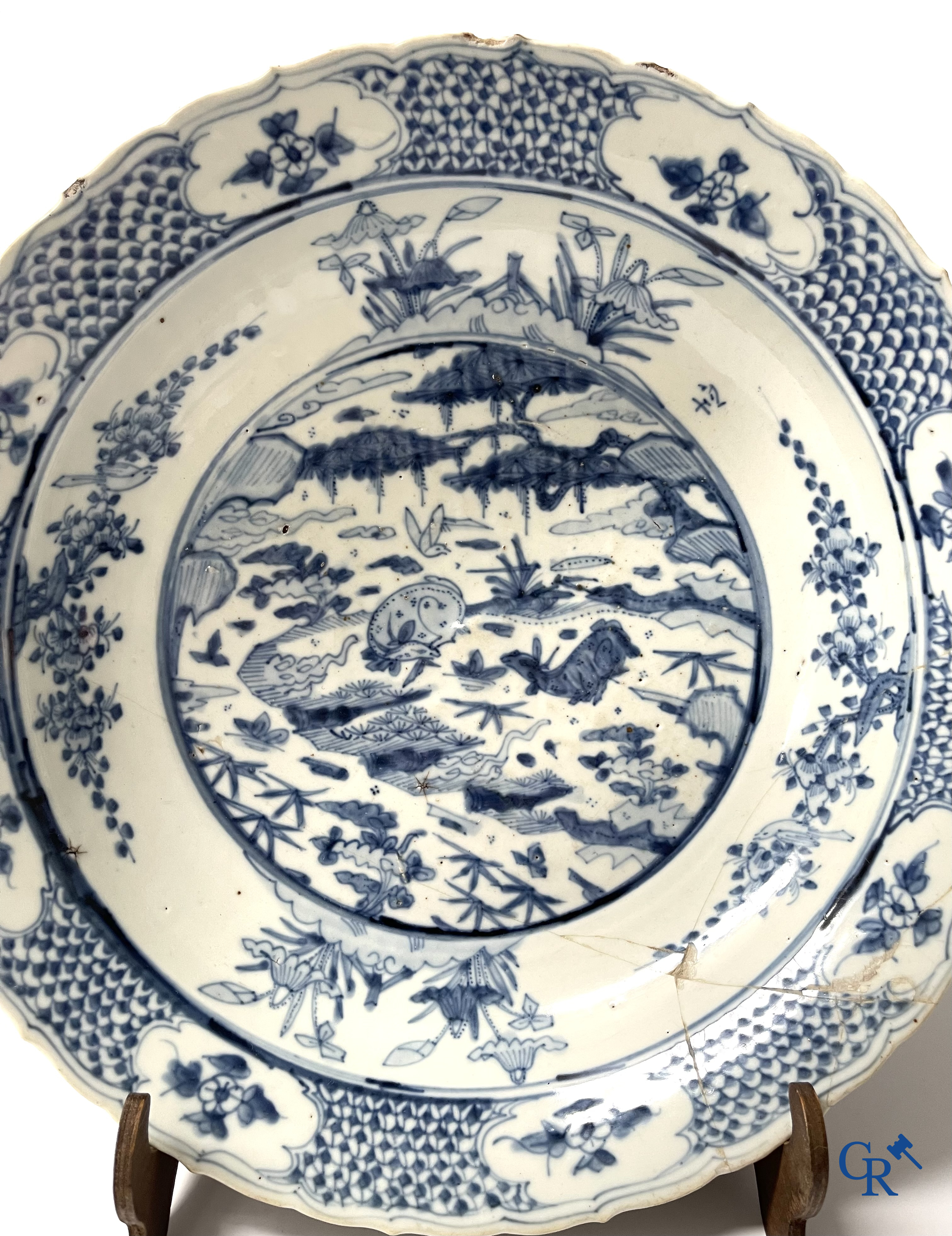 Asian Art, Lot with Chinese porcelain and pottery. 18th-19th century.