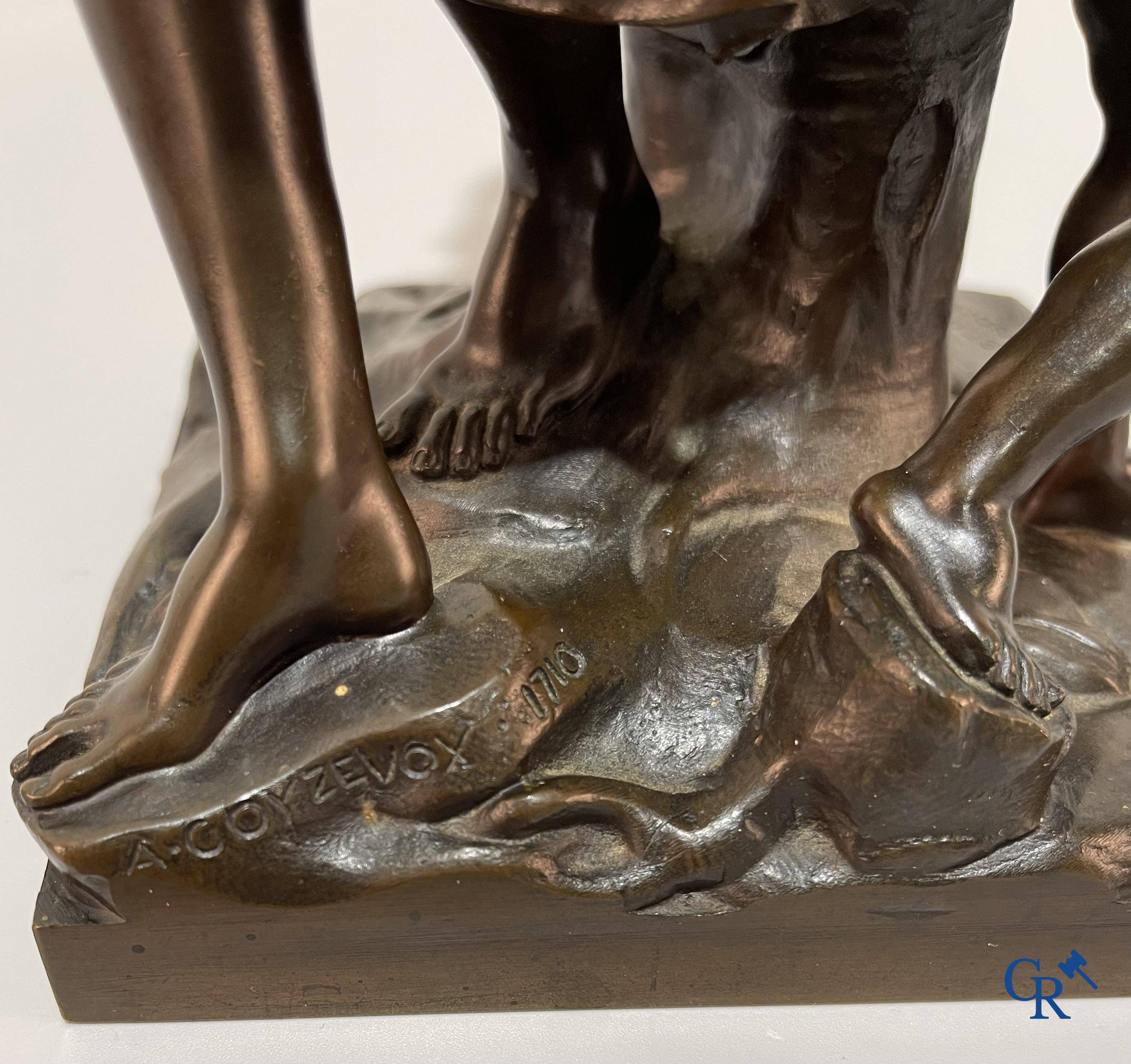 Antoine Coyzevox (après) Représentation finement sculptée de Vénus avec Cupidon. F. Barbedienne Fondeur.