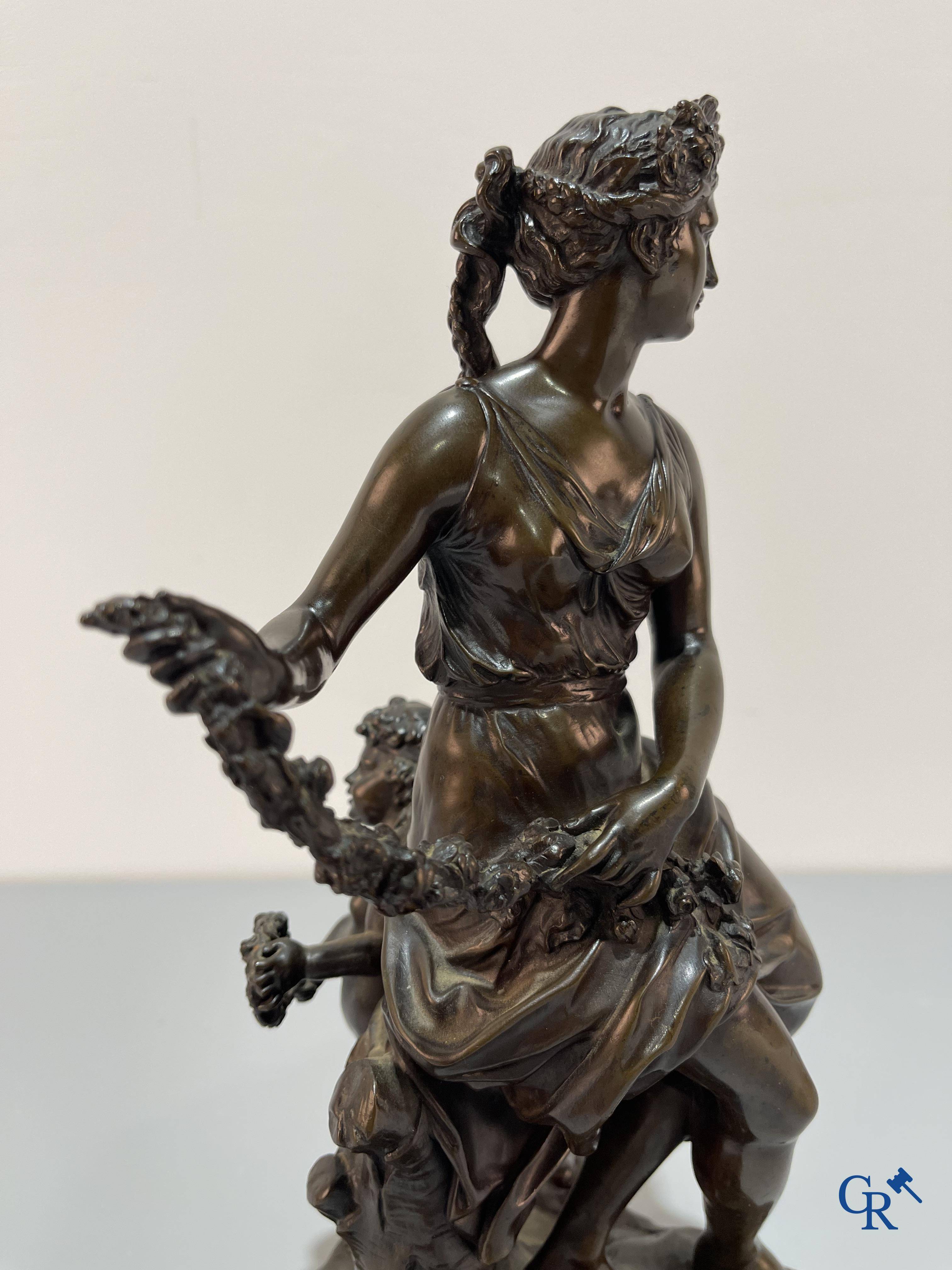 Antoine Coyzevox (après) Représentation finement sculptée de Vénus avec Cupidon. F. Barbedienne Fondeur.