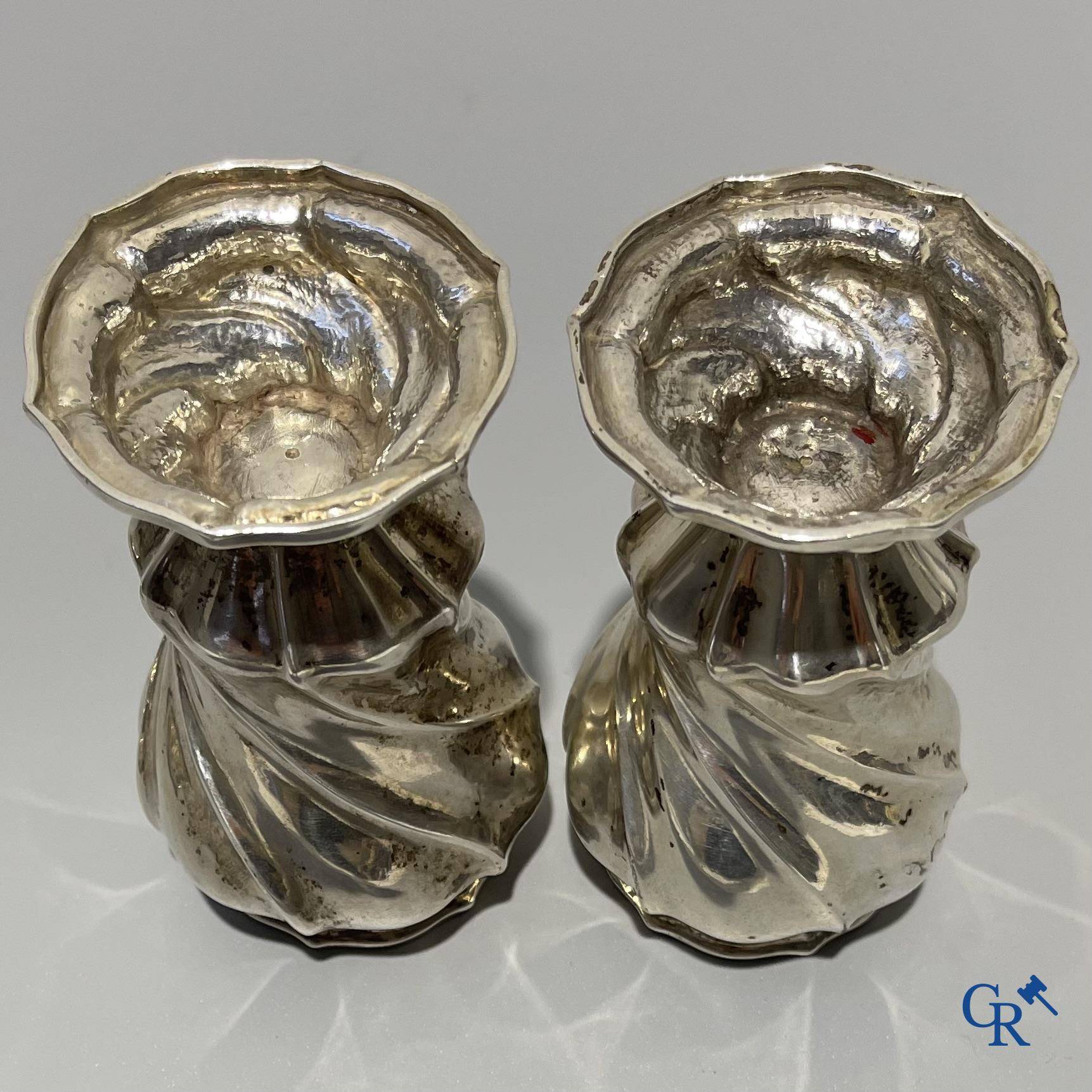 Silver, 2 "sucriers à poudre" in silver. 18th century. Most probably Liège circa 1750-1760. No hall marks visible.