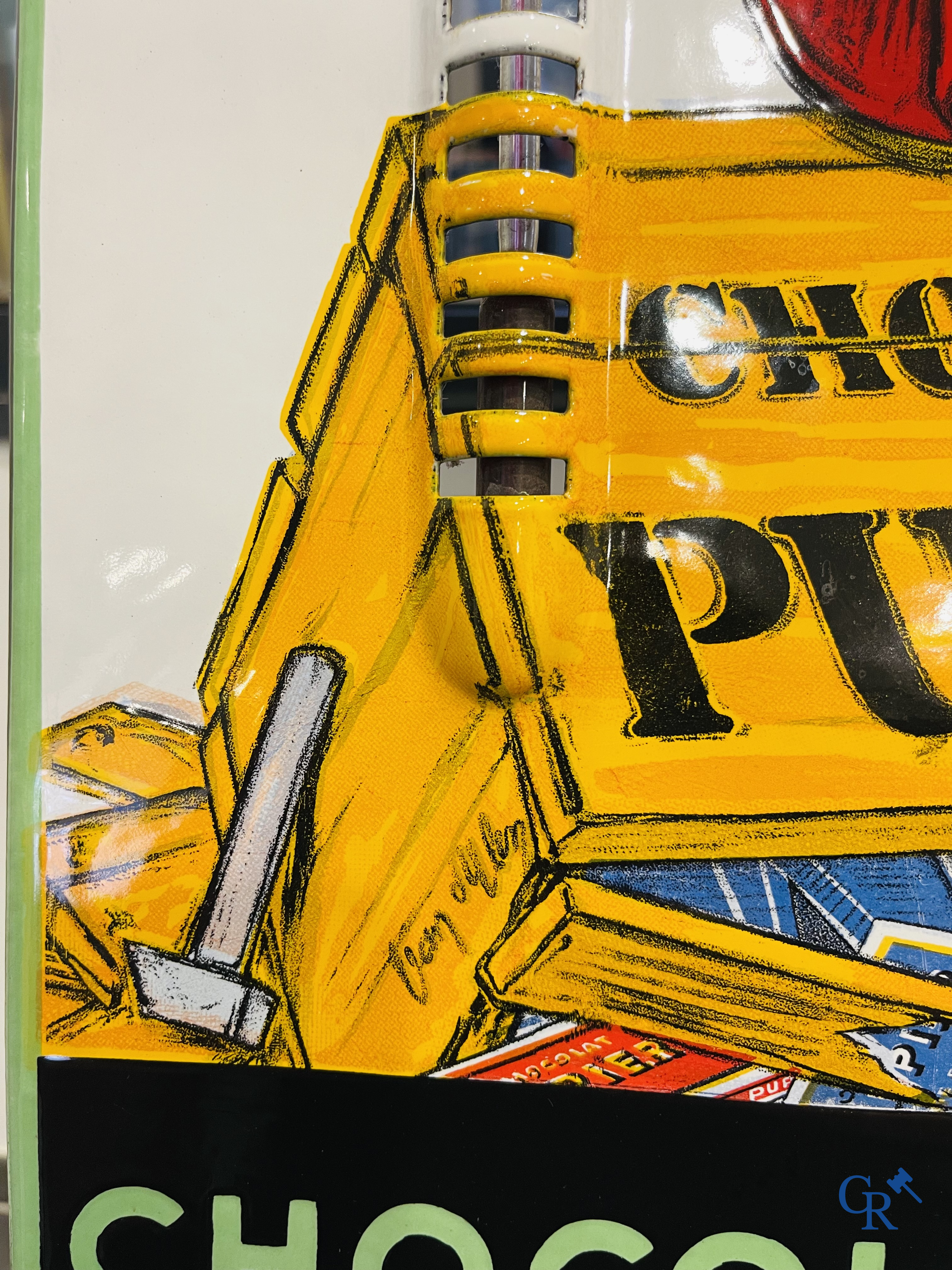 Chocolat Pupier, plaque émaillée illustré du personnage de Jean D'Ylen, vers 1930.