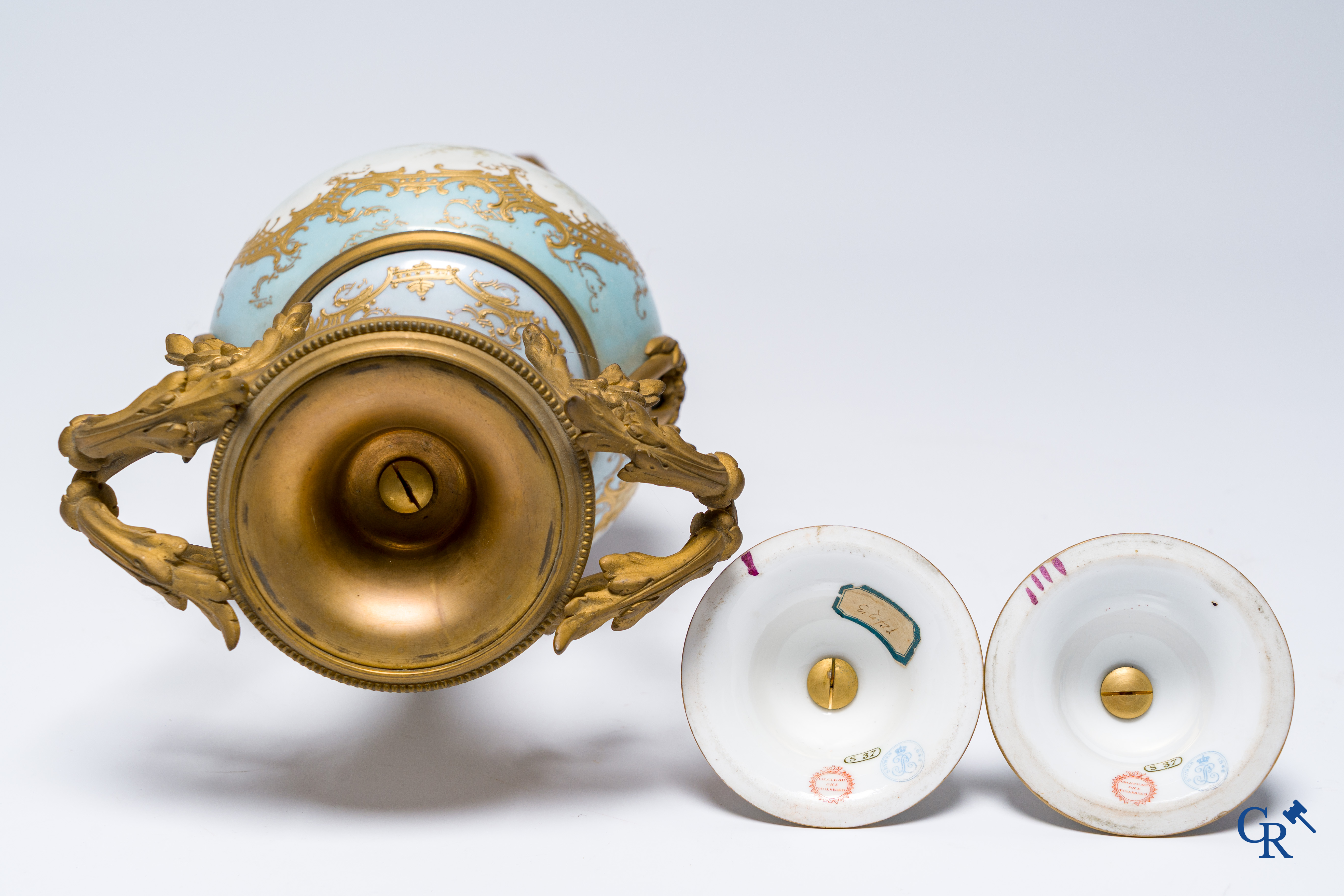 Sèvres, Château des Tuileries, pair of lid vases in light blue porcelain and bronze frame. LXVI style.