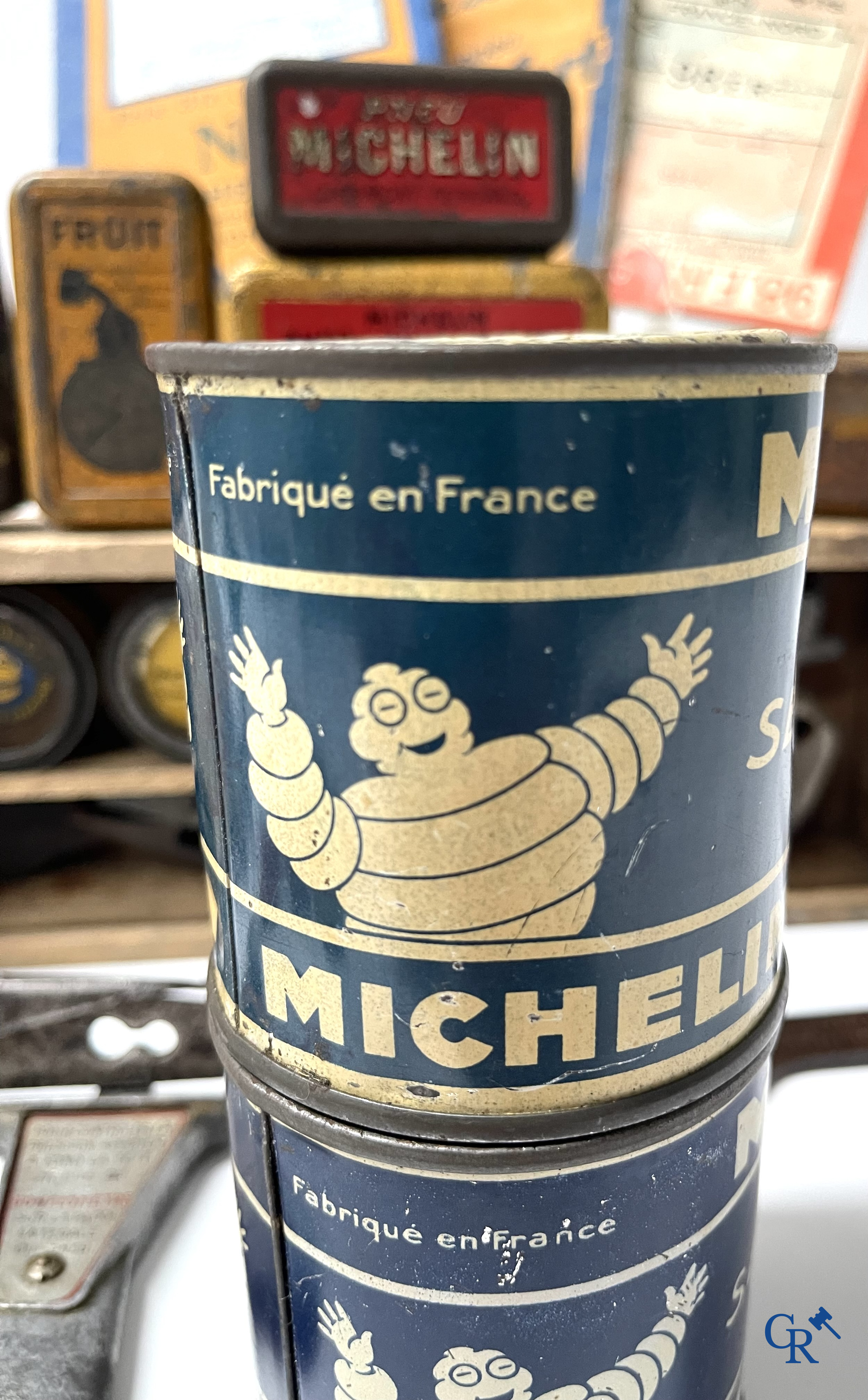 Michelin, an interesting lot with Michelin objects, mainly from the 1920's and 1930's.