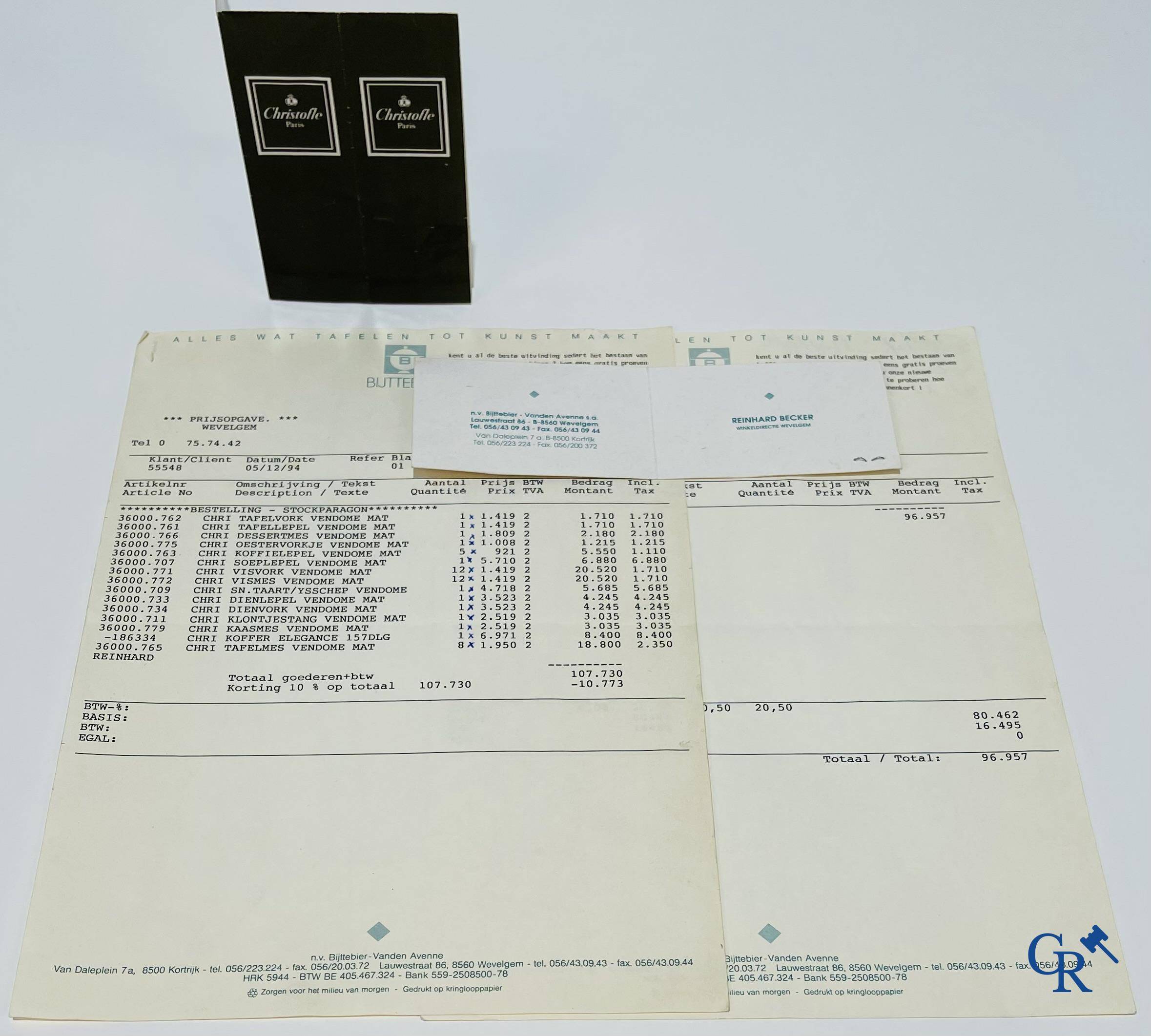 Christofle: une boîte à couverts de 155 pièces modèle Vendôme dans sa boîte de rangement d'origine.