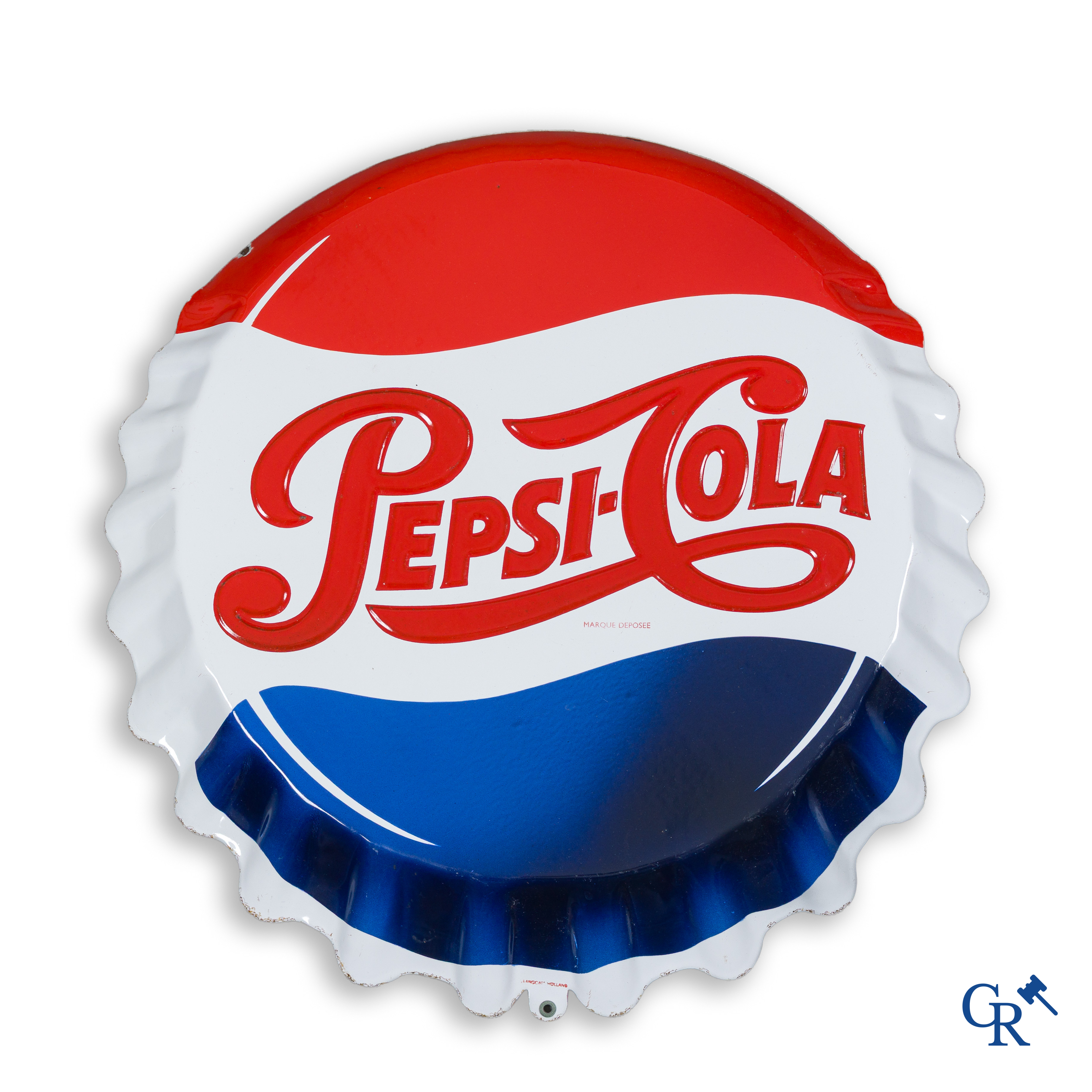 Pepsi-Cola, emaille reclamebord in reliëf in de vorm van een kroonkurk, Langcat Holland.