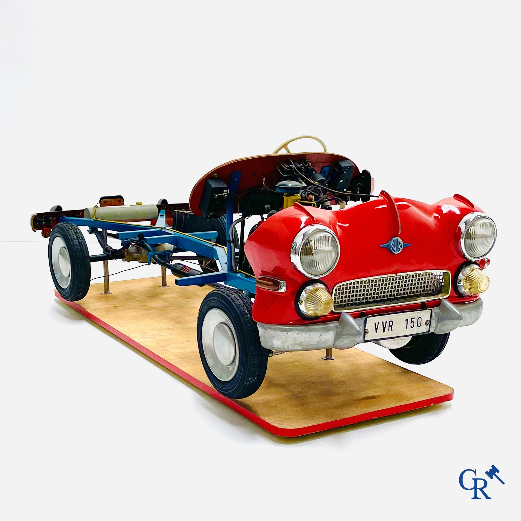 Verkehrs Verlag Remagen, a VVR-150 lesson model for car driving schools. Large model with mainly metal parts.