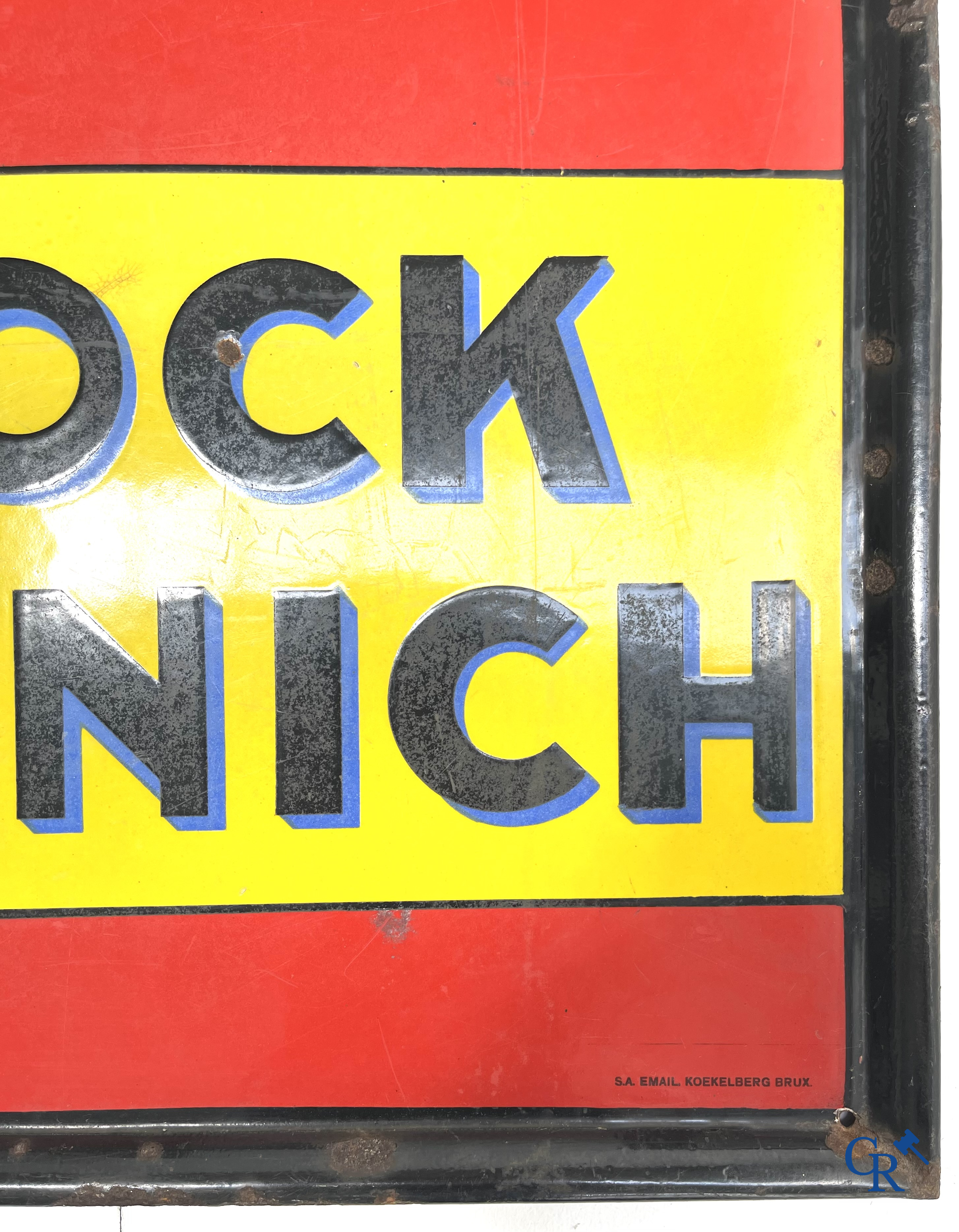 Dortor Hougaerde, Bock Munich. Emaille reclamebord uit 1939 voor de Brouwerij van Hougaerde. Email. Koekelberg.