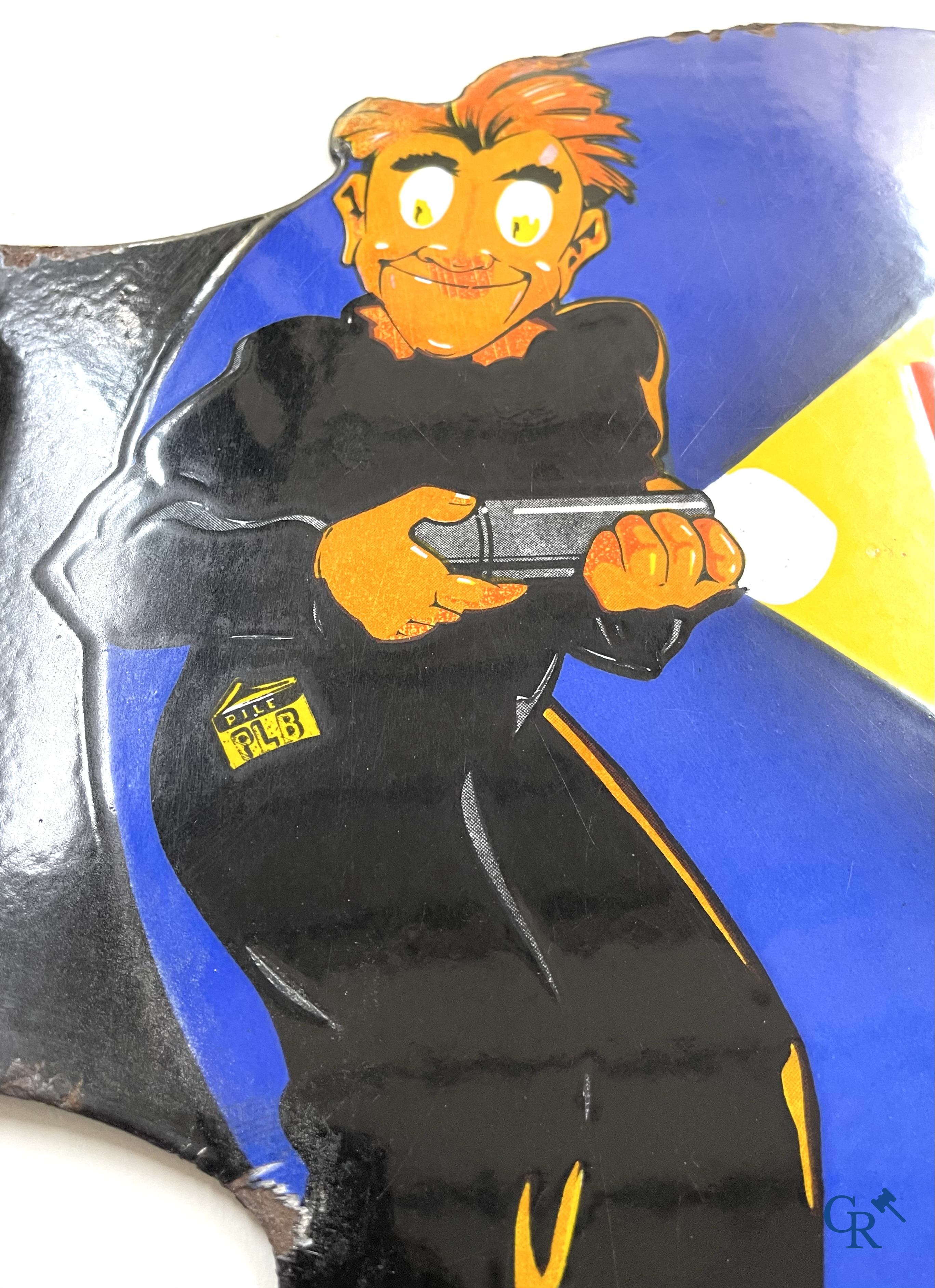 Pile PLB Vélos. Plaque émaillée publicitaire double face pour batteries de vélo PLB. Emailgraph. Bruxelles, 1940.