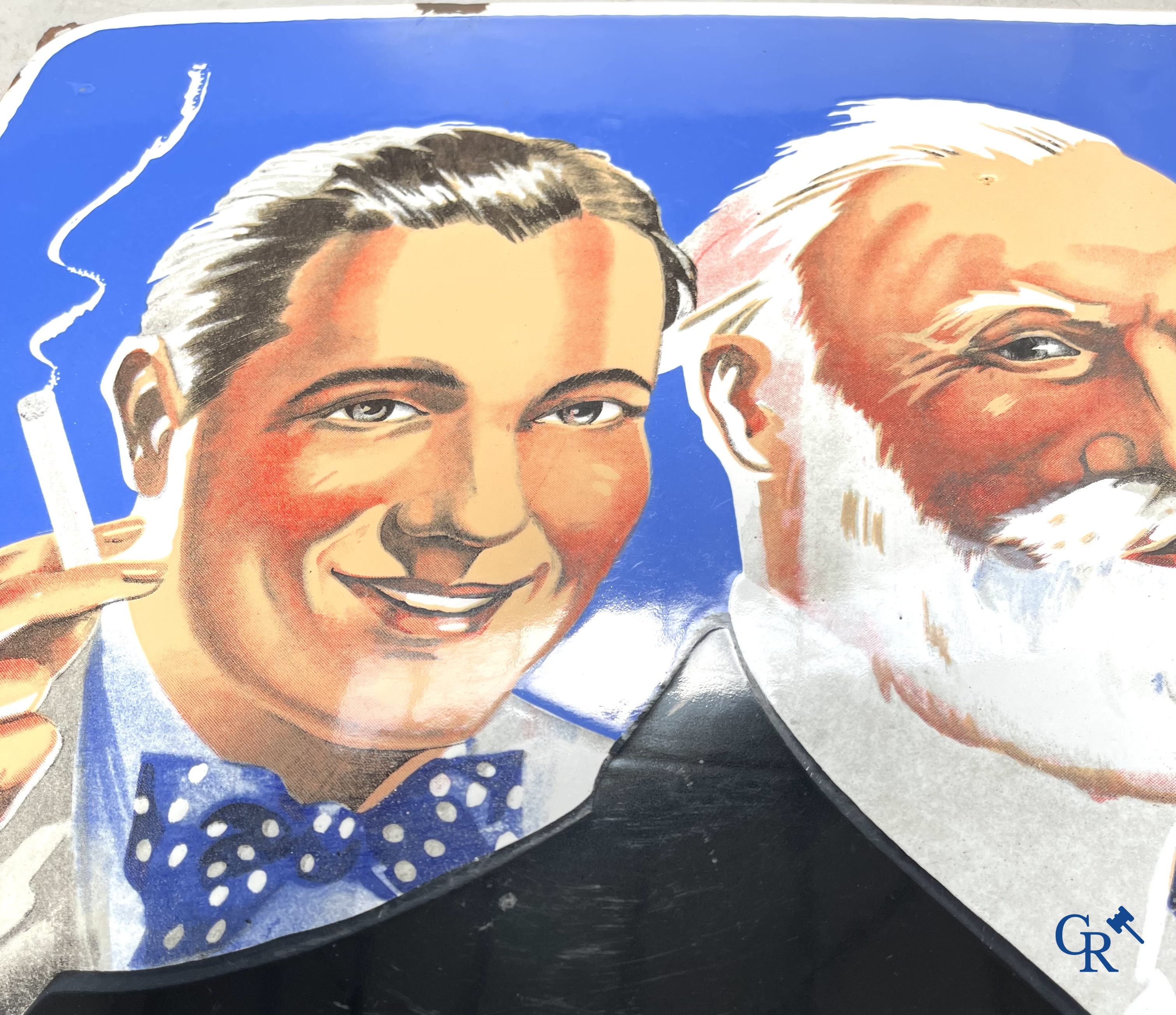 AJJA, Emaille reclamebord voor de tabakswaren van AJJA. Emaillerie Odon Warland. T.P. Bruxelles 1951.