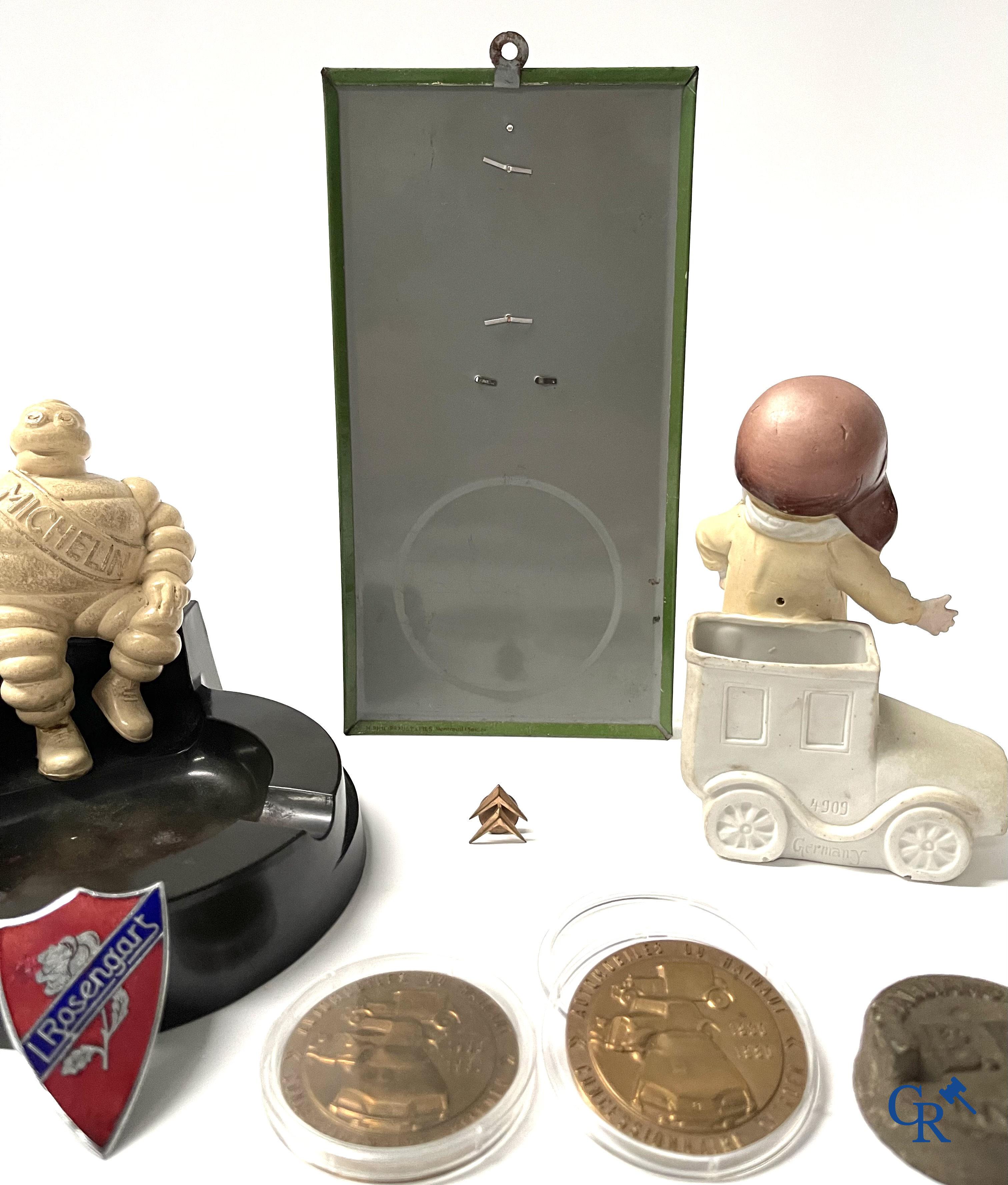 Automobilia, een kavel met diverse verzamelobjecten, Michelin, Castrol, Citroën, Rosengart, BP, enz.