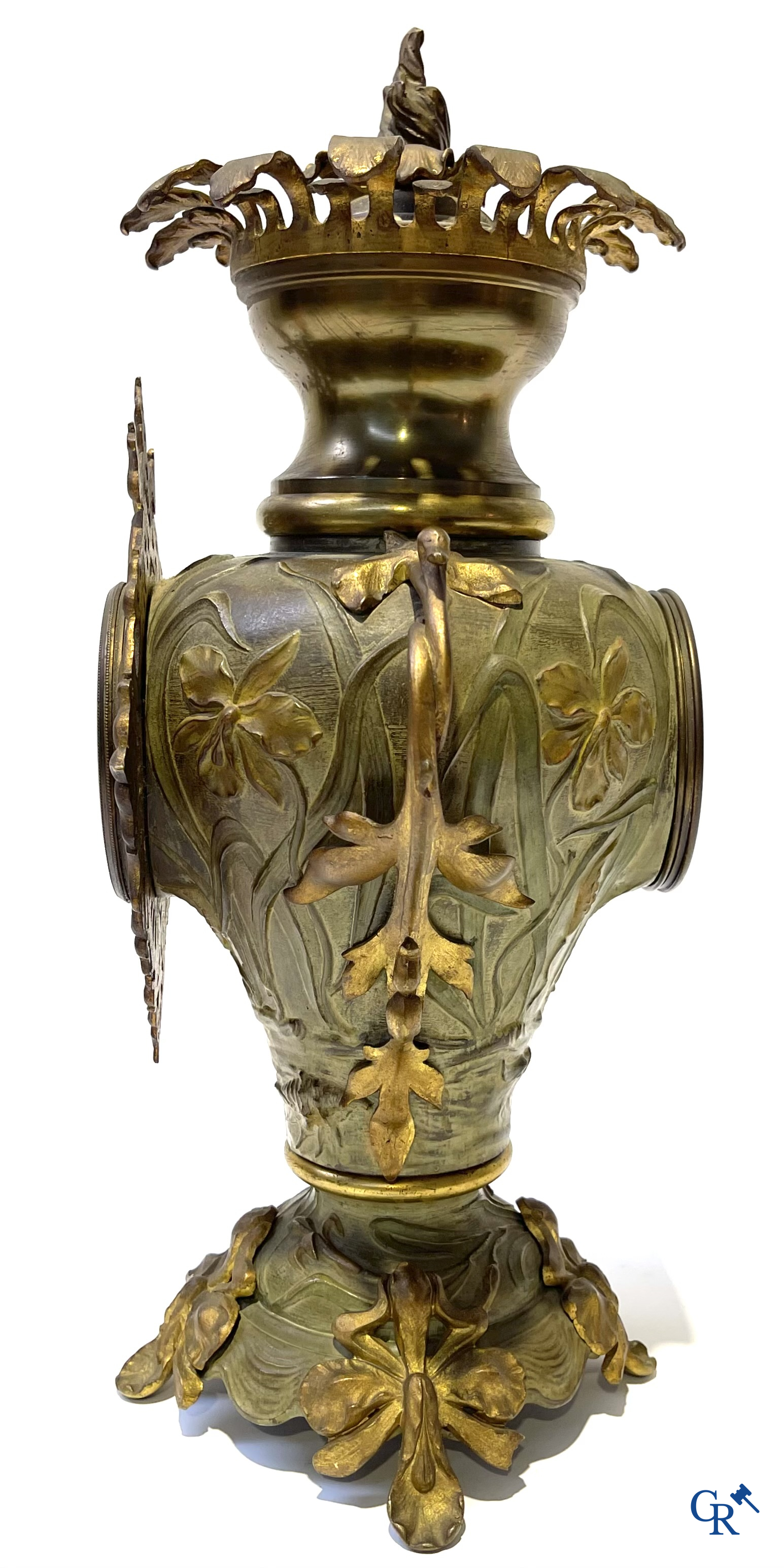Art Nouveau, een uitzonderlijk 3-delig koud beschilderde bronzen schouwgarnituur met zeedieren. Circa 1900.
