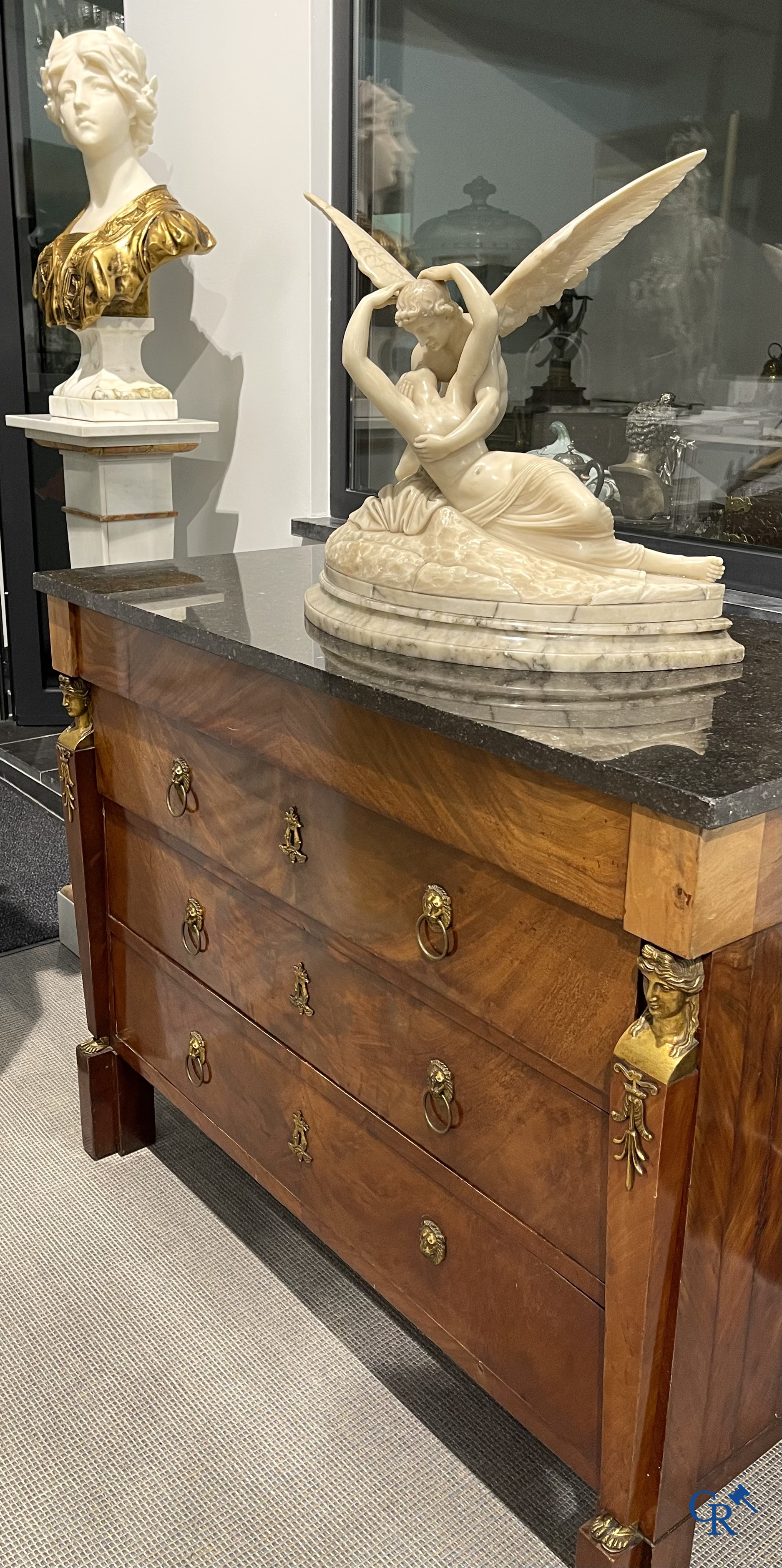 Antonio Canova (d'après) Albast. Psyché ranimée par le baiser de l'Amour. Vers 1920.