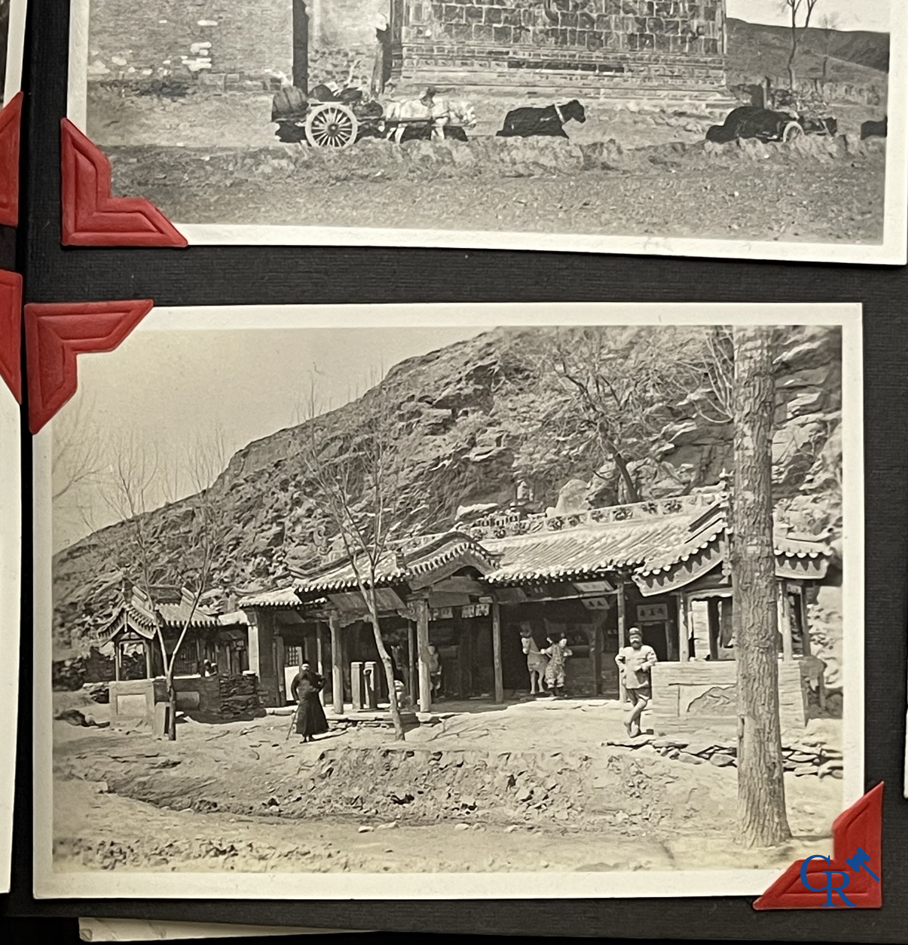 Aziatica, een belangrijk album met reisfoto's uit China. Onder andere Datong, Peking, Beijing, Hohhot, enz. Circa 1900.