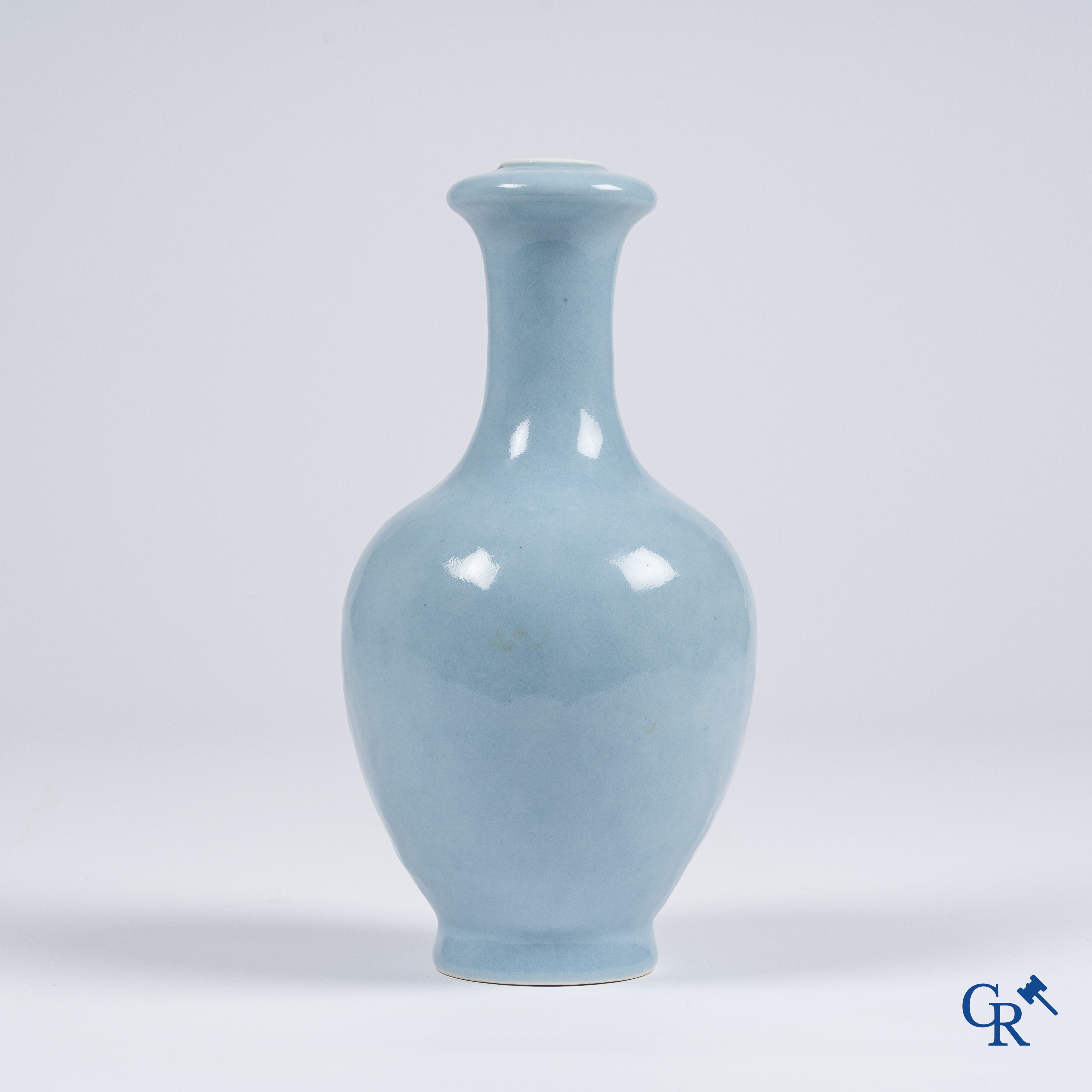 Asian Art, Chinese porcelain. A good Chinese "clair-de-lune" glazed vase. Qianlong marked.