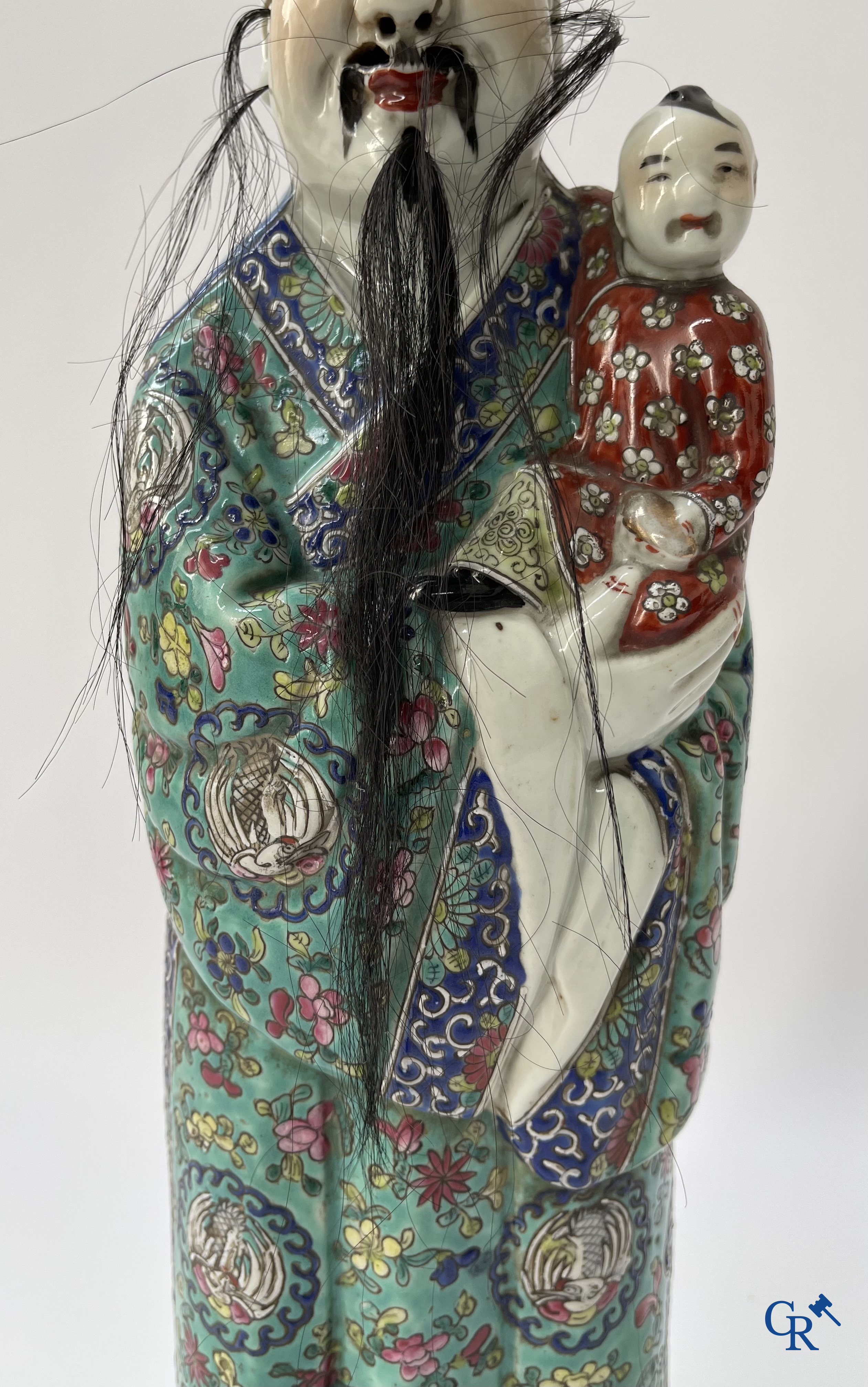 Art Asiatique, porcelaine chinoise. 3 figures d'immortels en porcelaine famille rose. 19ème siècle.