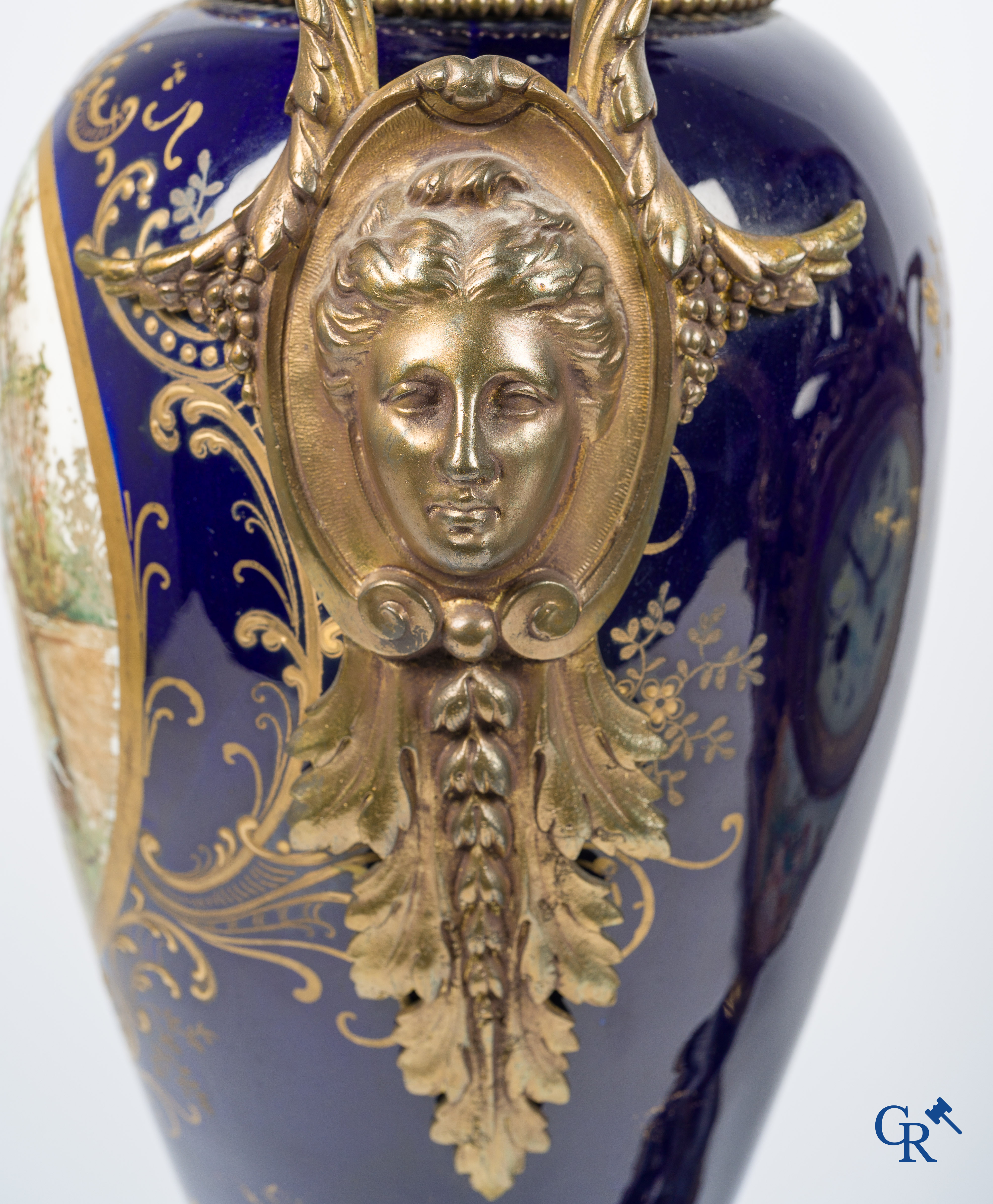 Sèvres, a large 3-piece clockset in Sèvres porcelain and bronze. French work circa 1900.