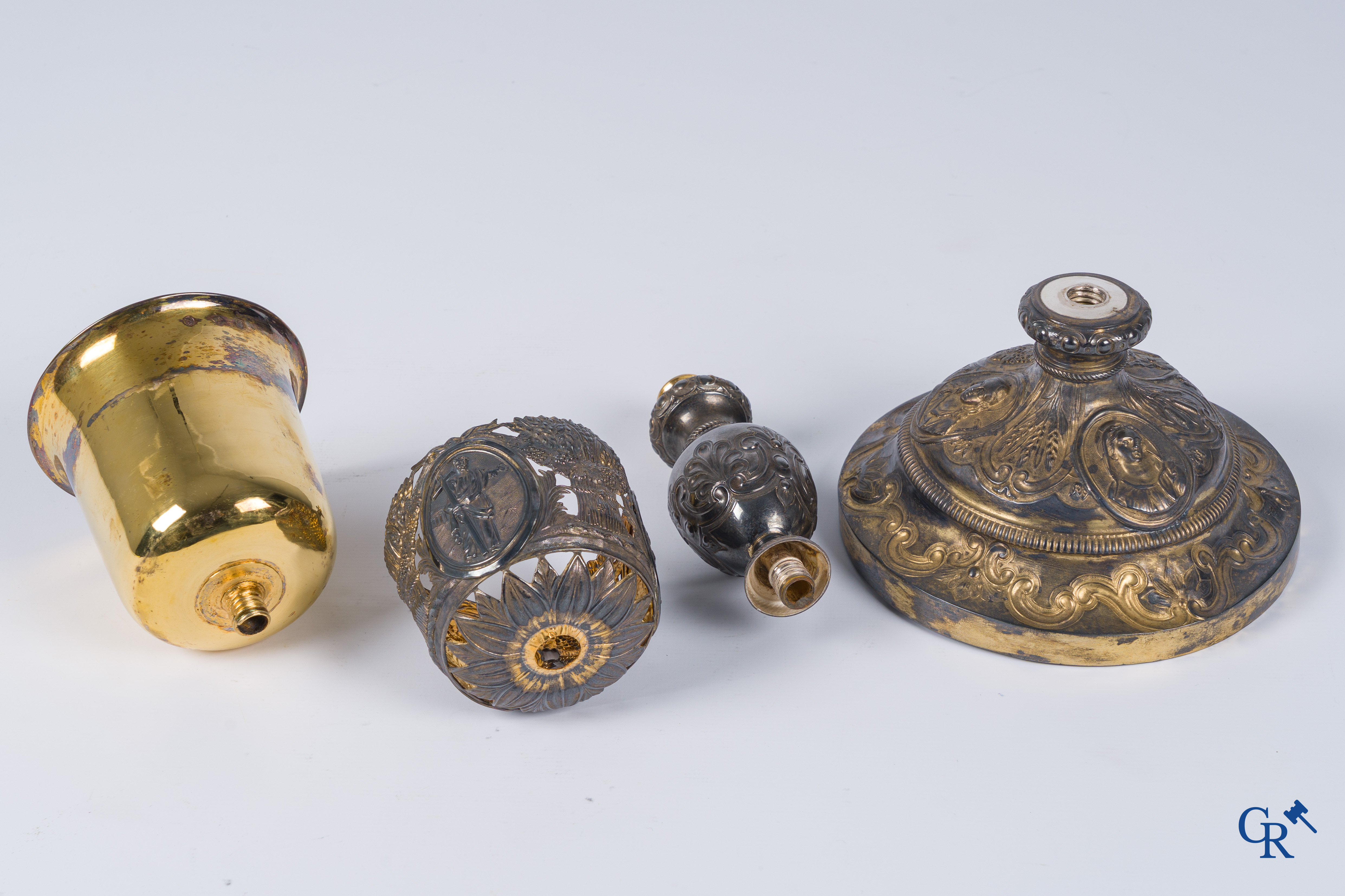 Martin & Dejean, orfèvres. A relief decorated chalice in silver and vermeil. Paris, 1st half of the 19th century.