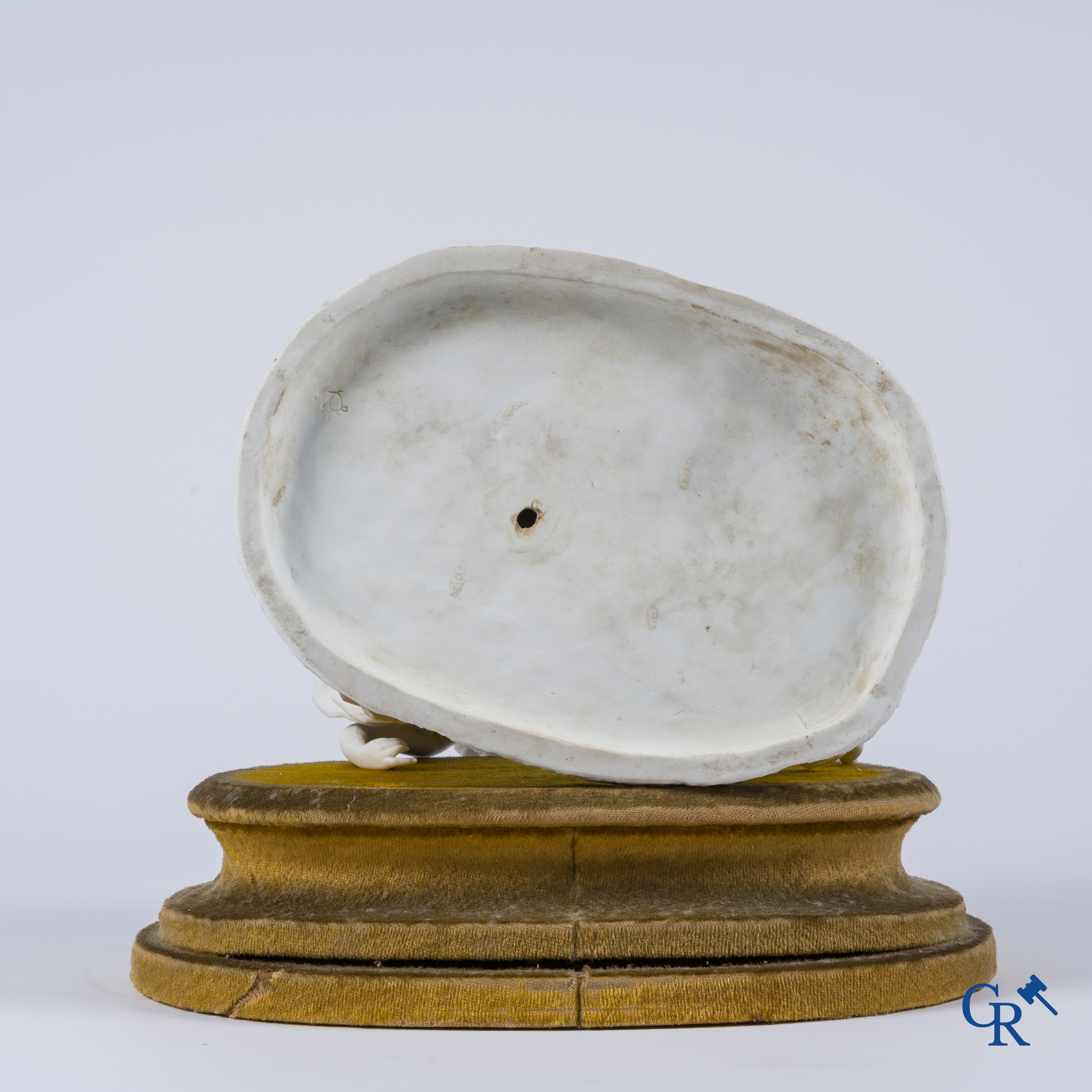 Sèvres, Allegorie van de liefde. Groep in biscuit porselein van Sèvres. Gemerkt. 19de eeuw.