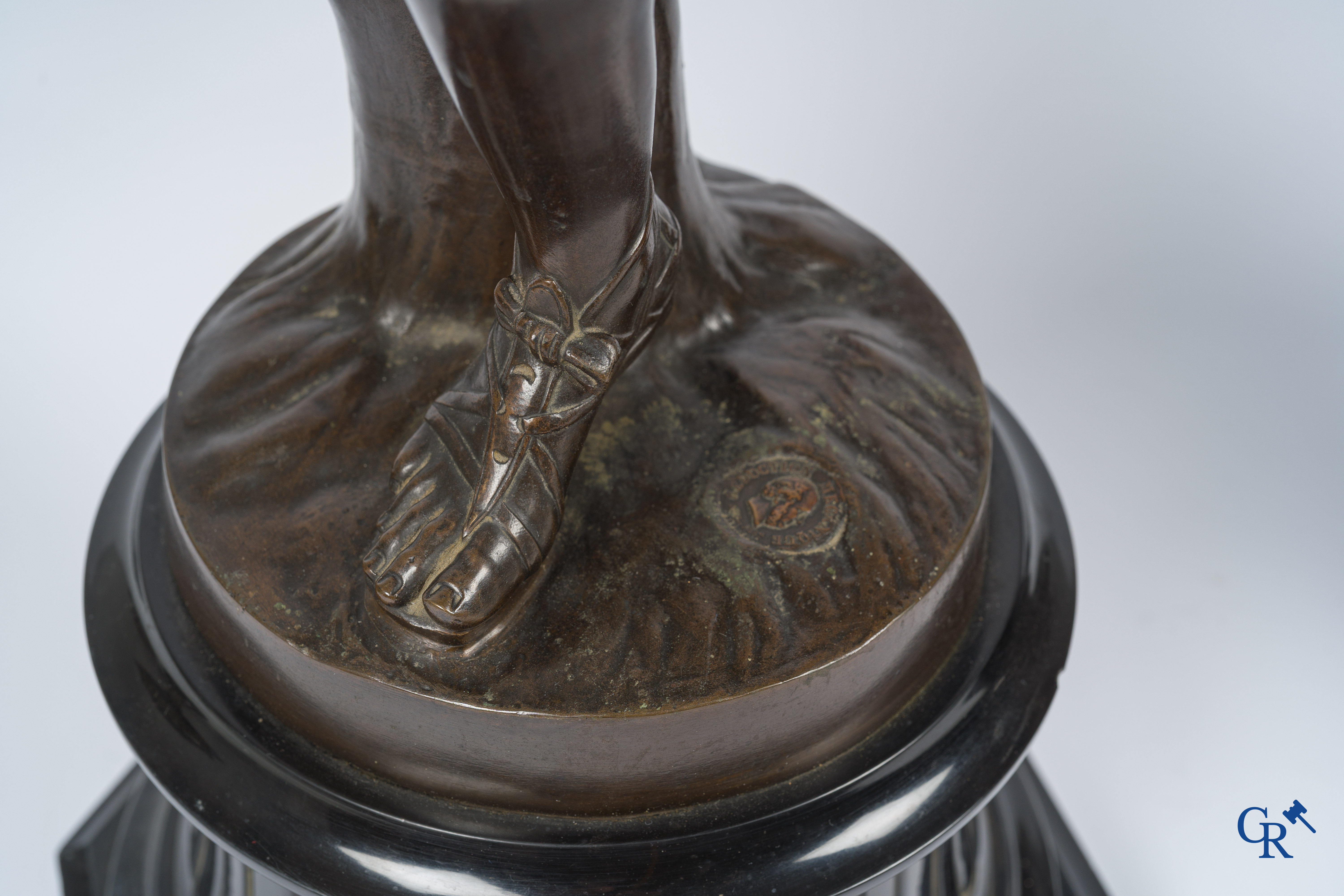 Pierre Lepautre en Guillaume Ier Coustou (naar). Atalante en Hippomène. Imposant paar bronzen beelden, circa 1880.