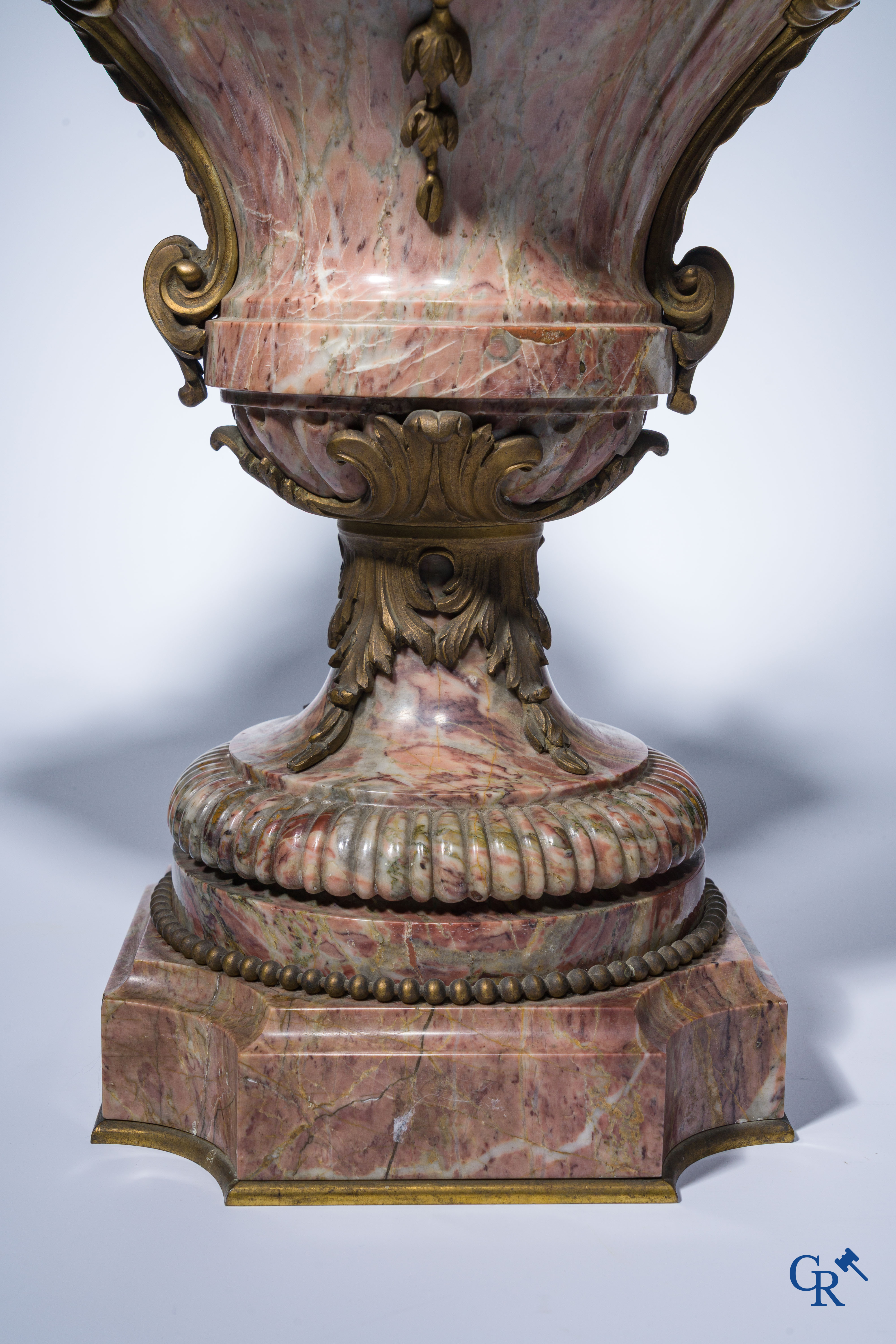 Exceptionally pair of cassolettes in finely carved marble and bronze mounts. LXVI style.