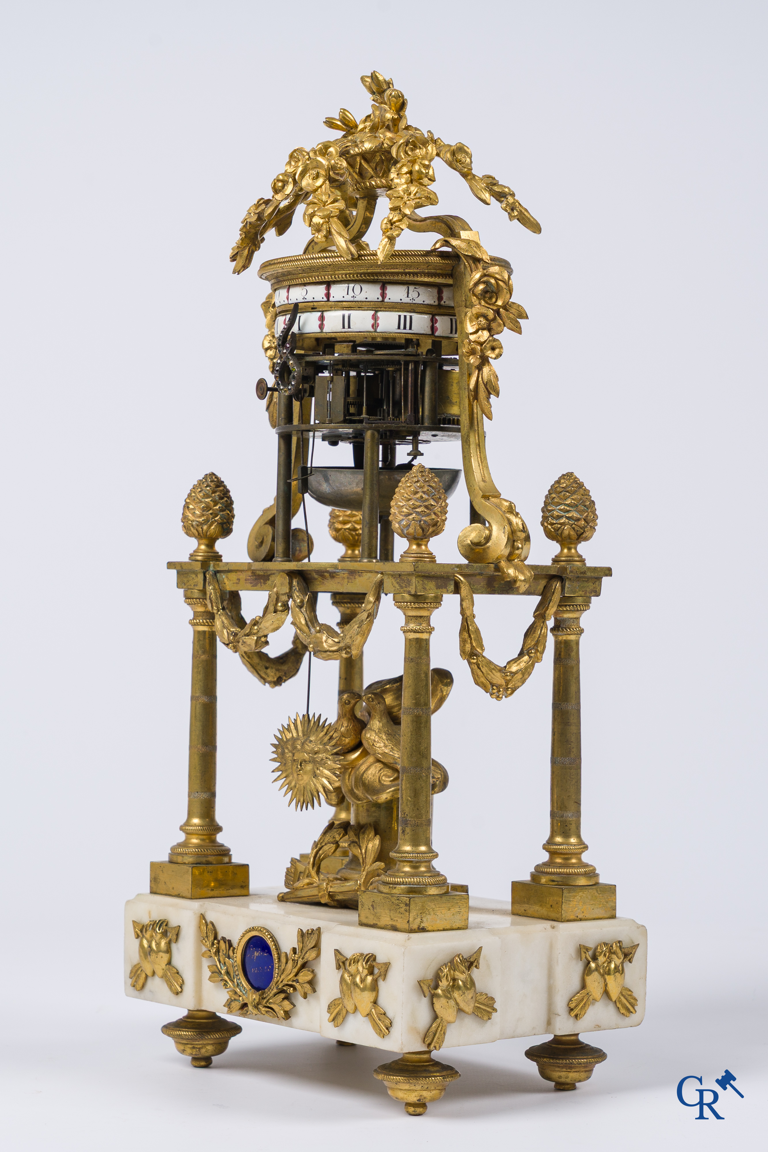 Jean-Antoine Lépine (1720-1814) Horloger du Roi à Paris. Pendule portique "Au temple de l'amour". LXVI-tijdperk.