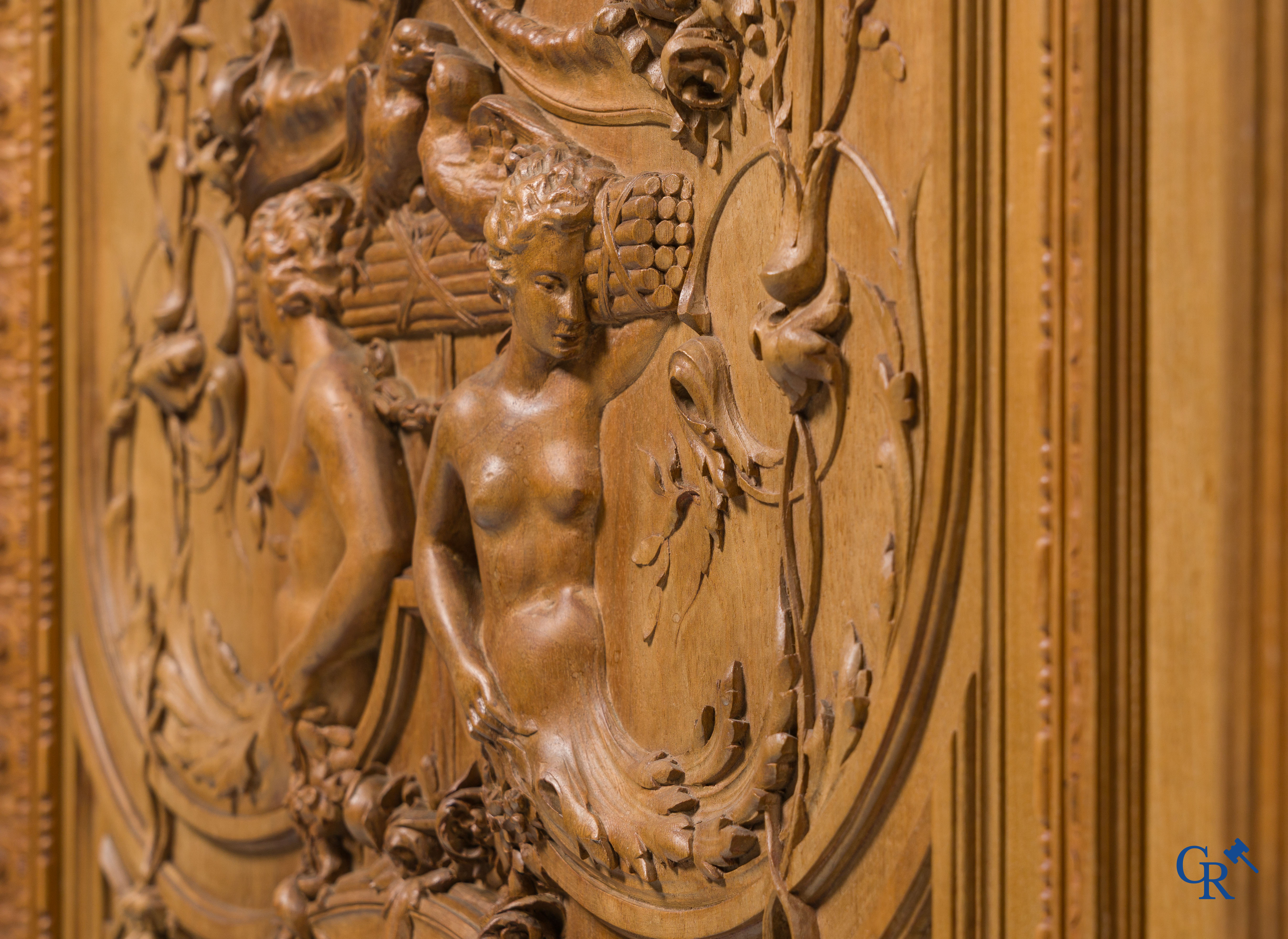 Cazanave Frères à Carcassonne. A rich and finely carved piece of furniture in LXVI style.