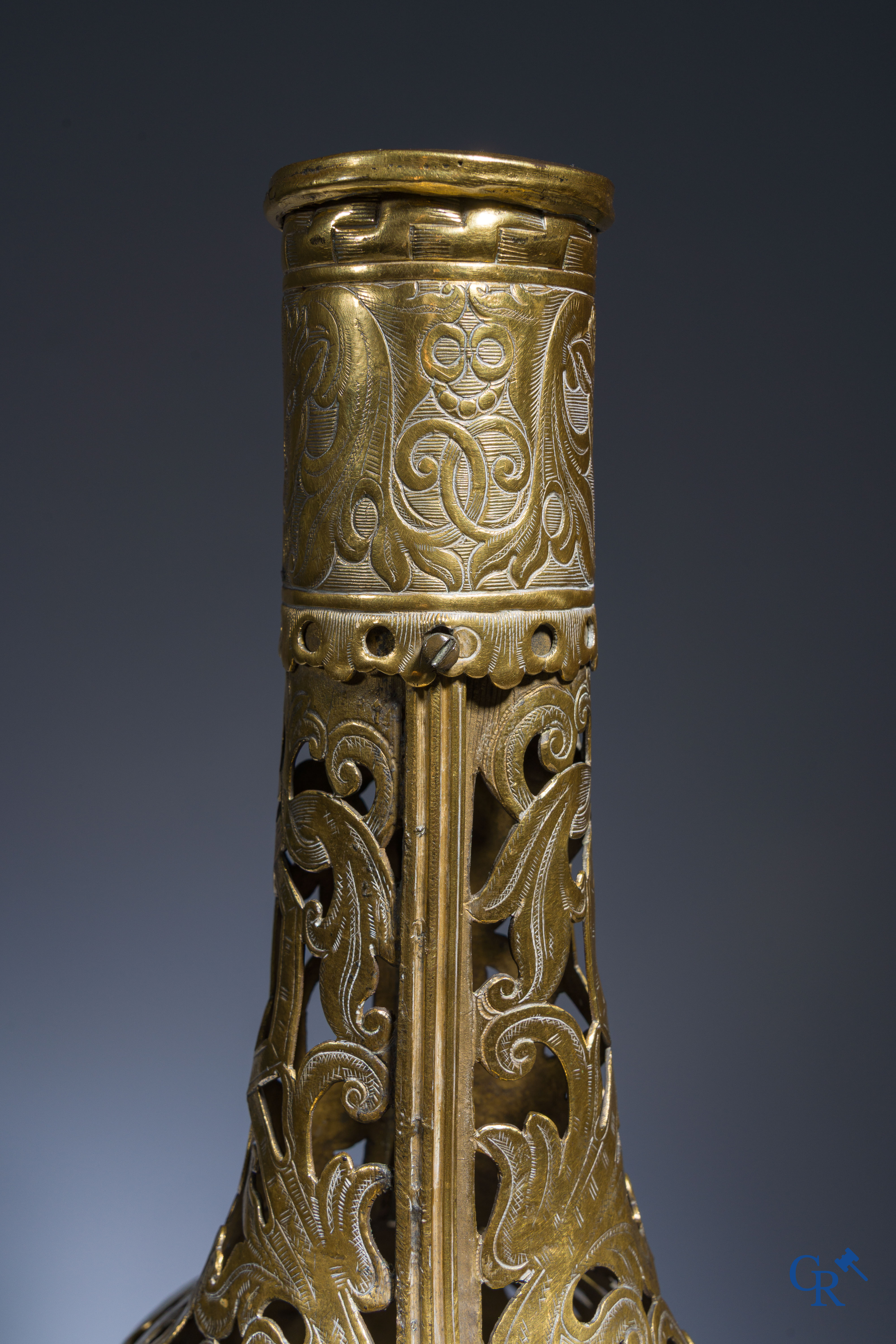A Venetian pilgrim flask "Gourde de pelerin" in engraved and gilded copper. Late XVIth - Early XVIIth century.