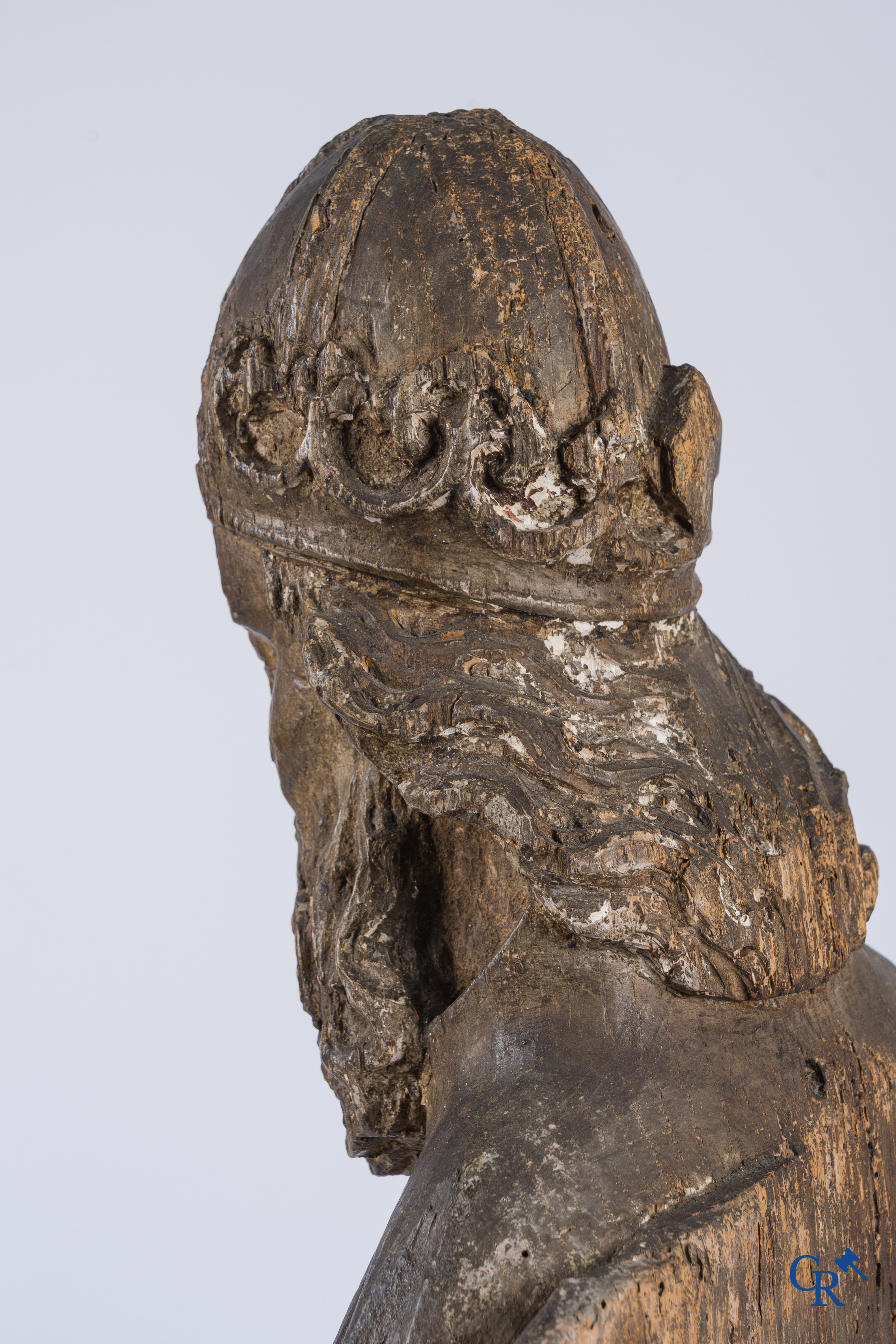 Religieuze objecten. Een houtsculptuur van God de Vader. Vlaanderen 16e eeuw.