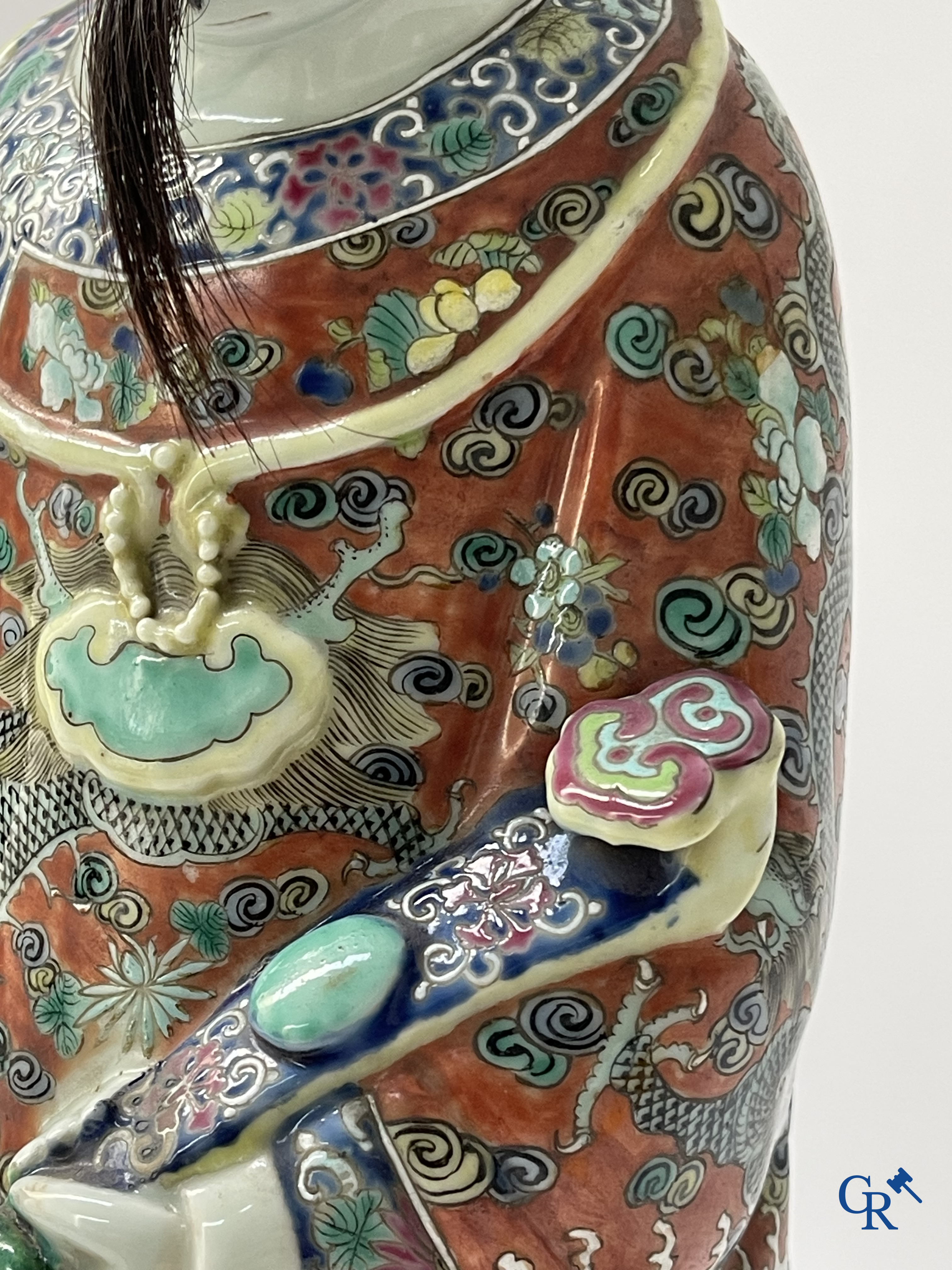 Art Asiatique, porcelaine chinoise. 3 figures d'immortels en porcelaine famille rose. 19ème siècle.