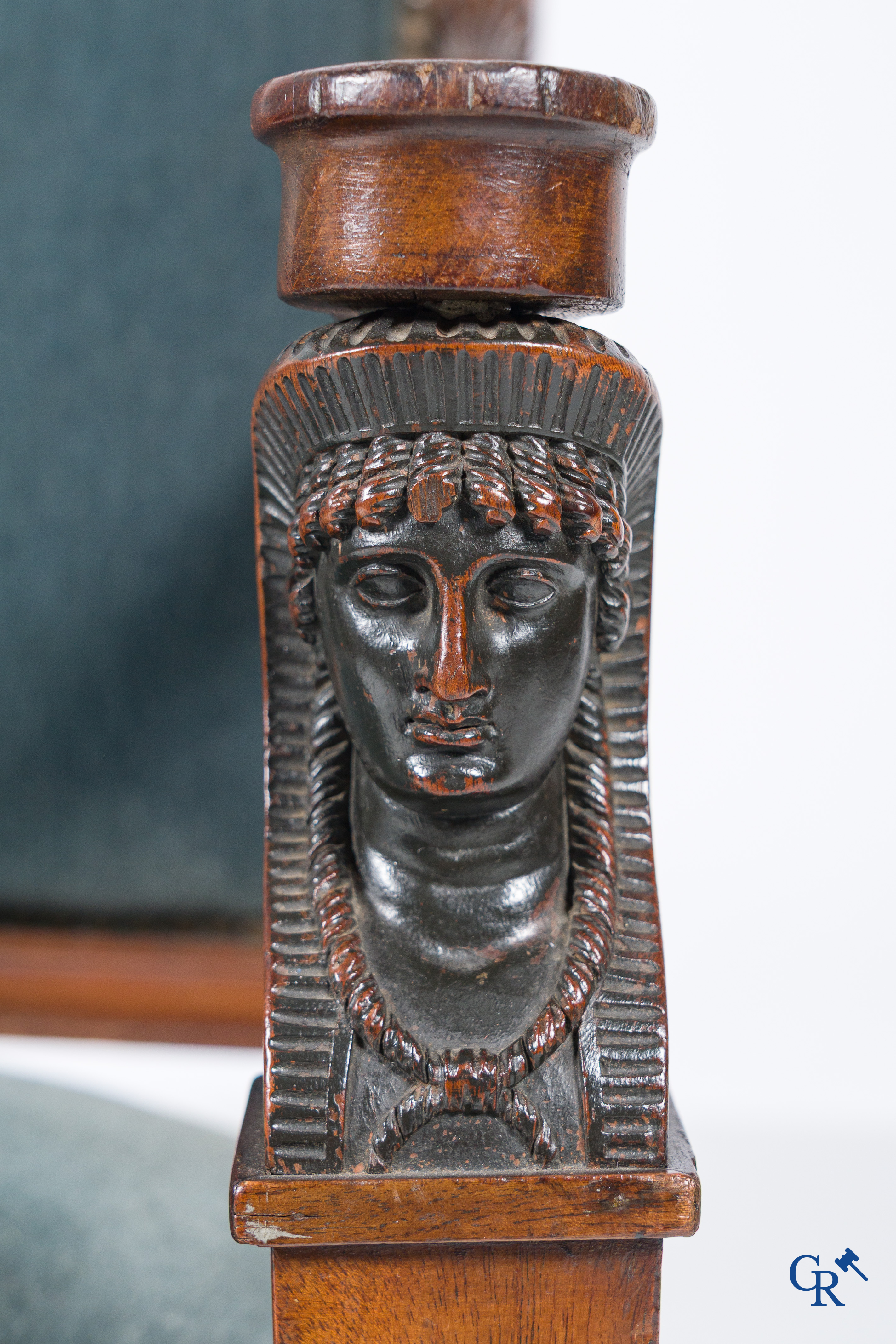 Empire. An office chair in mahogany, Retour d'Egypt style. Empire period, circa 1815.