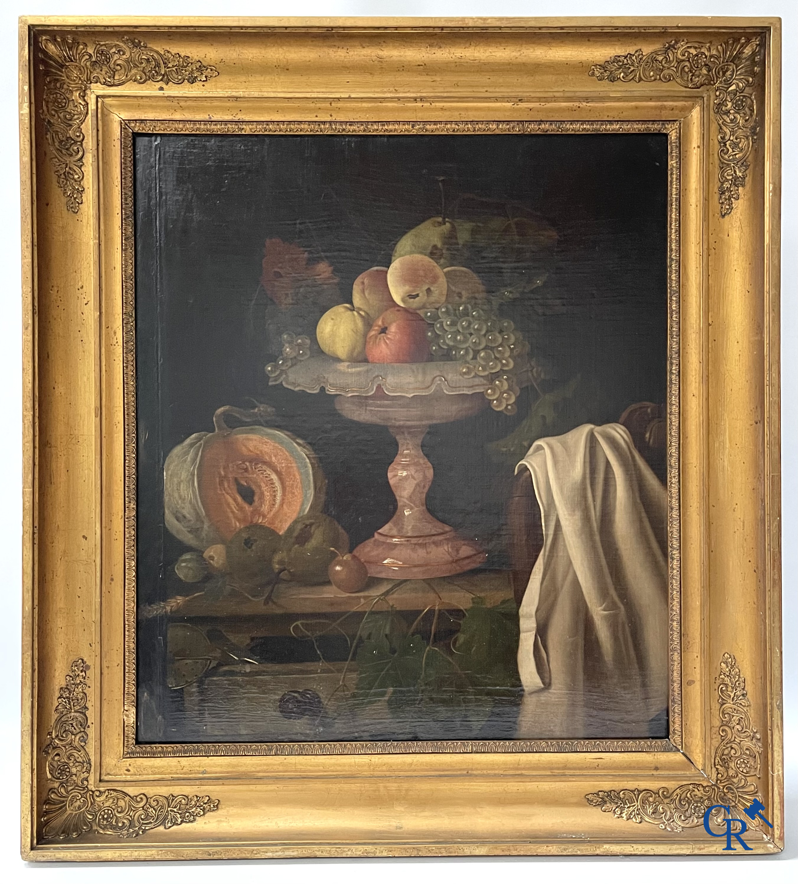 Schilderij, Stilleven met fruit in een vergulde empire lijst. Olie op doek. 19de eeuw.