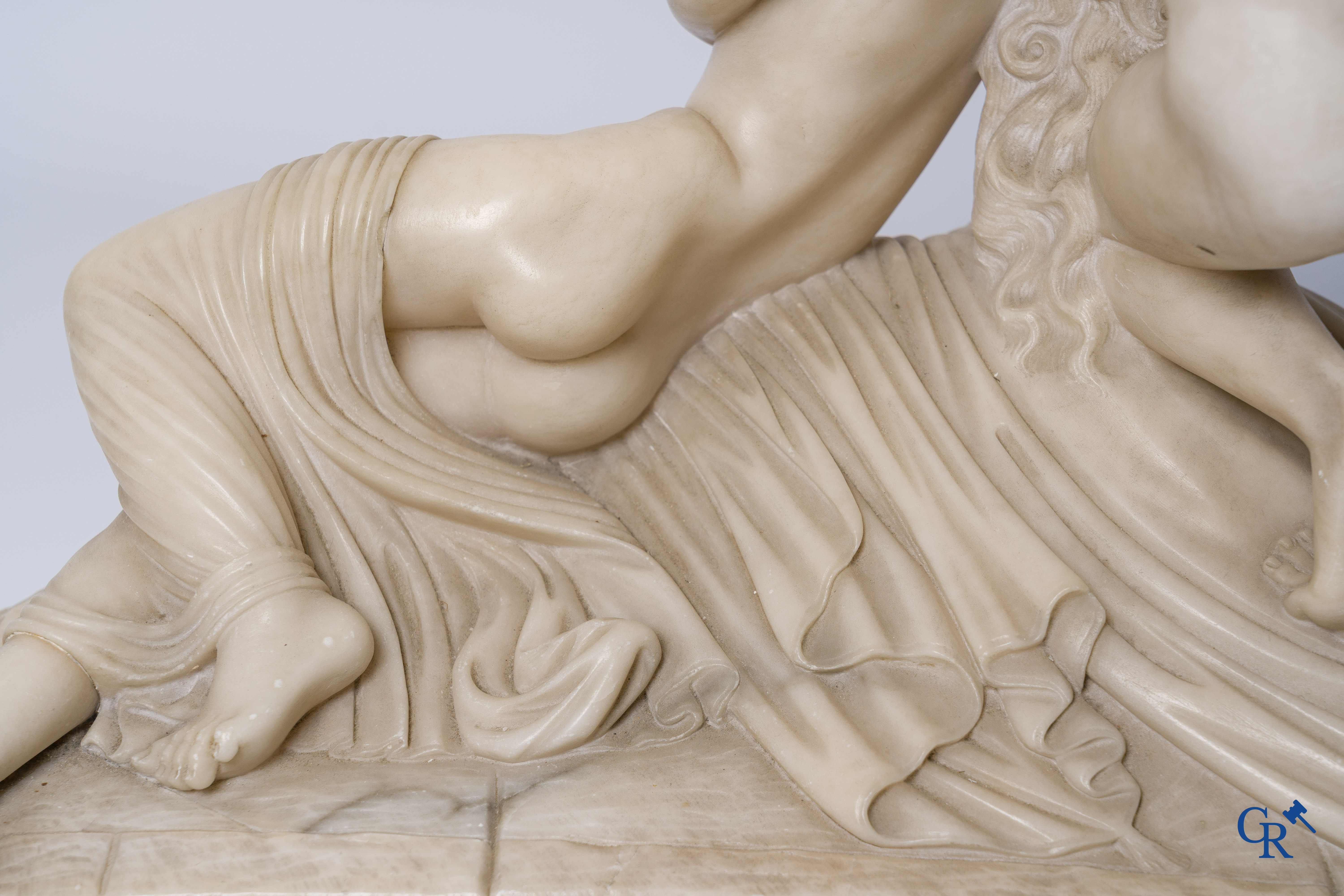 Antonio Canova (d'après) Albast. Psyché ranimée par le baiser de l'Amour. Vers 1920.